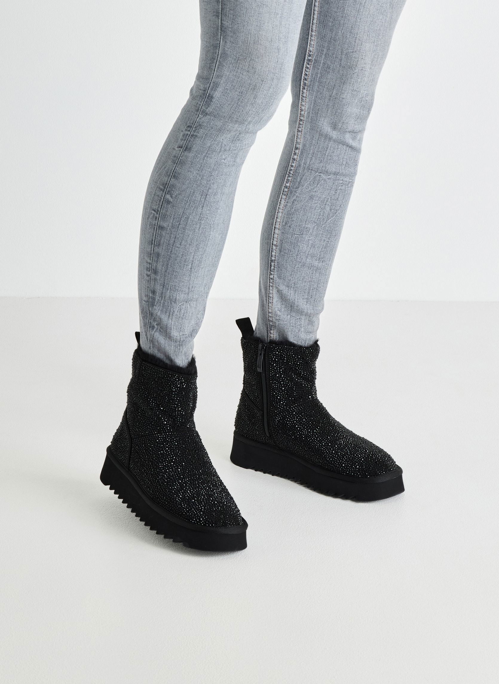 Bottines basses 1-26839-45 femme noir Tamaris Bottines basses 1-26839-45 femme noir Noir