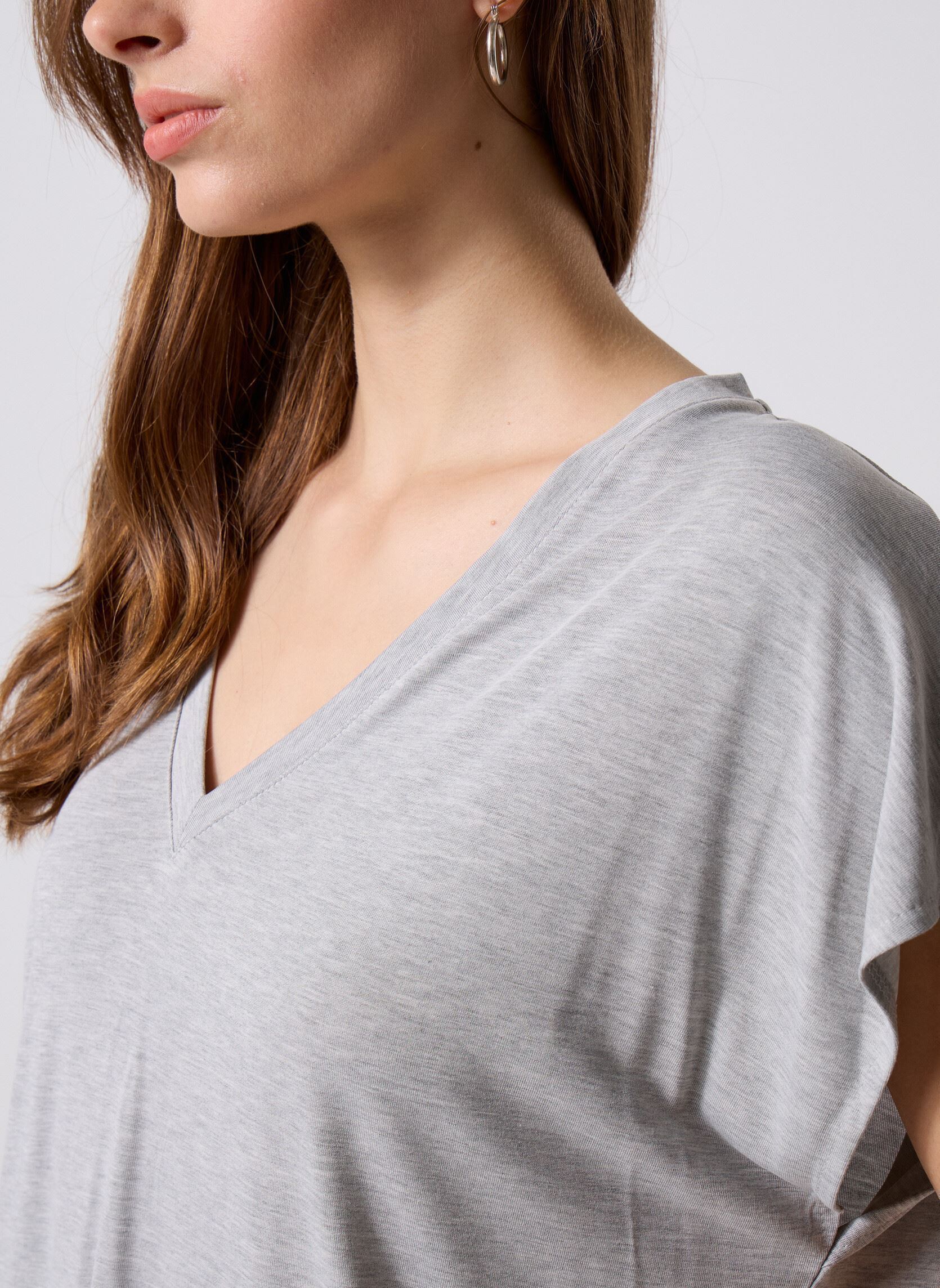 Tee-shirts manches courtes Marcelina femme gris La Petite Etoile Tee-shirts manches courtes Marcelina femme gris Gris Chine