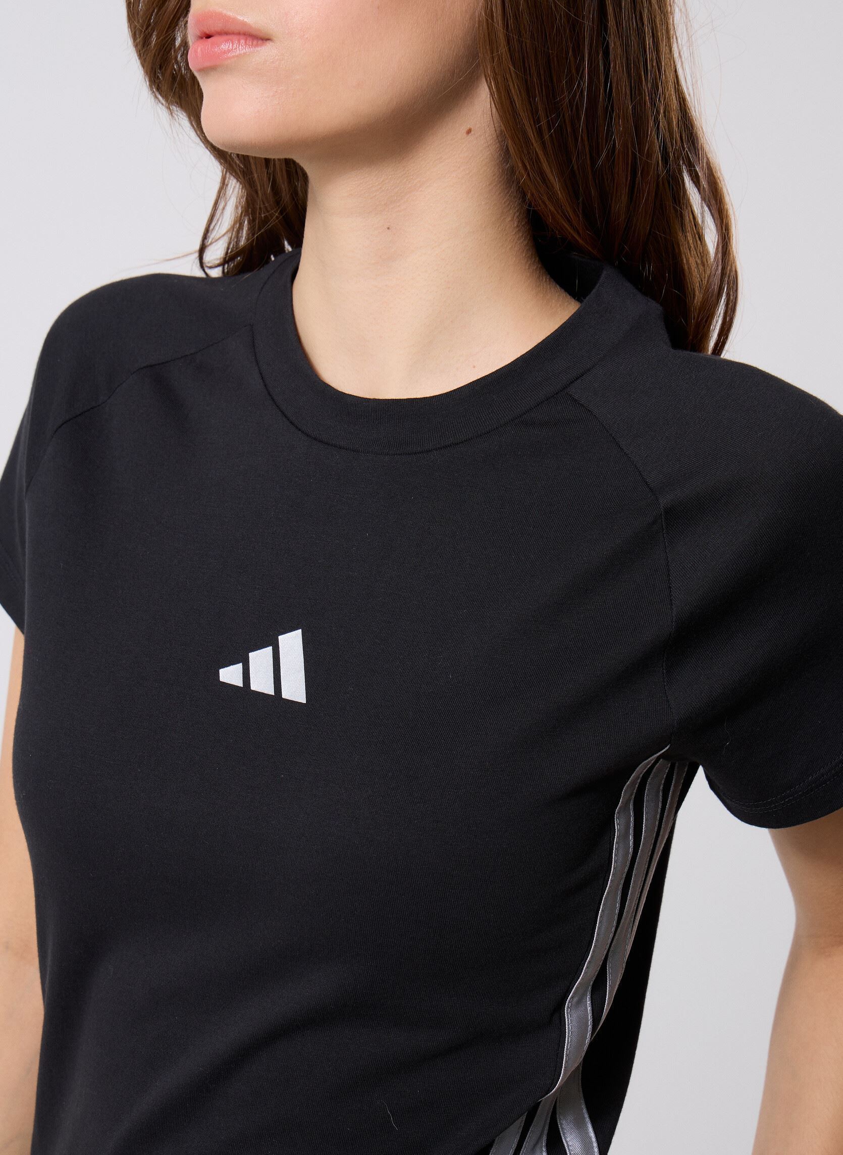 Tee-shirts manches courtes W HOL TEE femme noir adidas sportswear Tee-shirts manches courtes W HOL TEE femme noir BLACK/SILVMT
