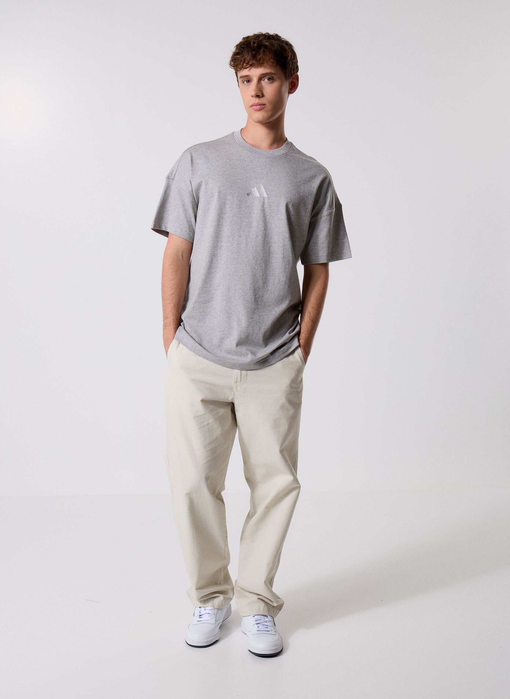 Tee-shirts manches courtes M A SZN T homme gris adidas sportswear Tee-shirts manches courtes M A SZN T homme gris Mgreyh