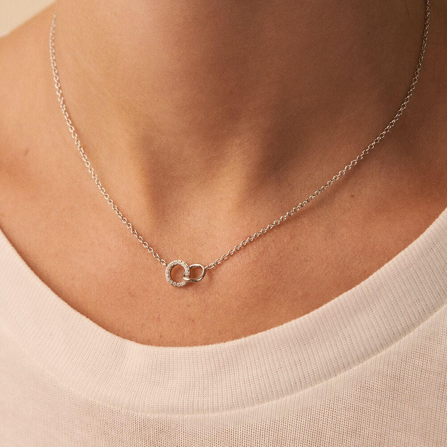 Collier Chaîne Pendentif En Argent Massif - Motif Cercles Entrelacés - Marque Agatha - Occasion