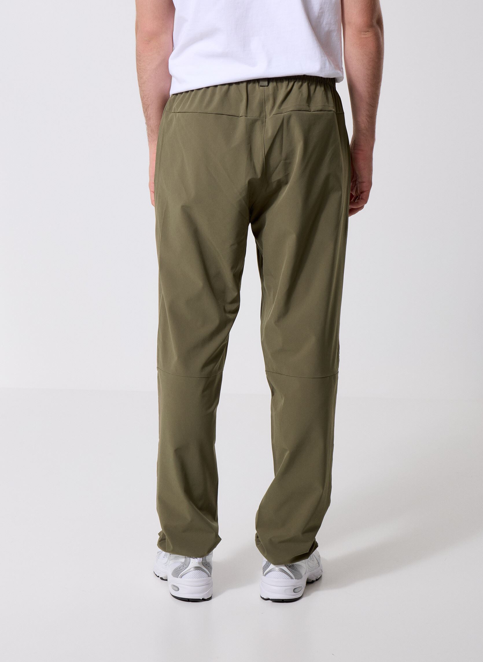 Joggingbroeken Mt Ess Pants heren bruin adidas performance Joggingbroeken Mt Ess Pants heren bruin Olistr