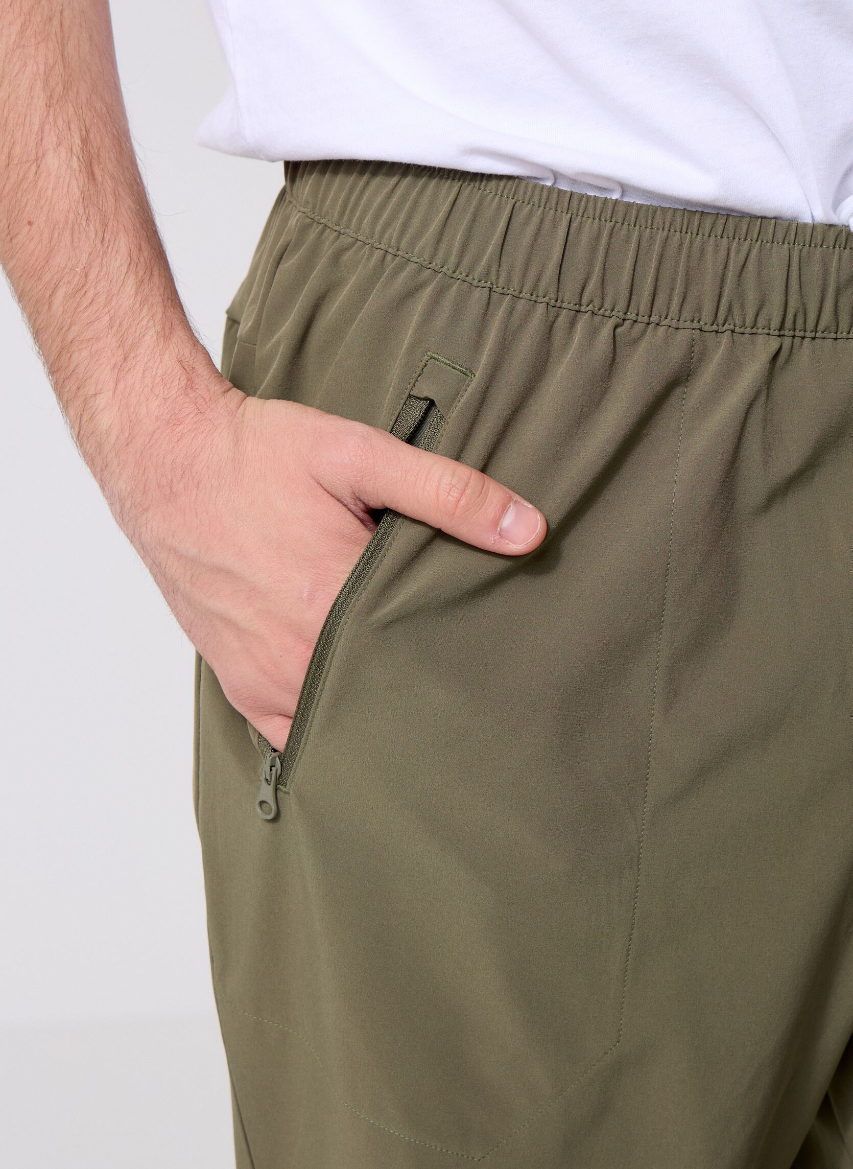 Joggingbroeken Mt Ess Pants heren bruin adidas performance Joggingbroeken Mt Ess Pants heren bruin Olistr