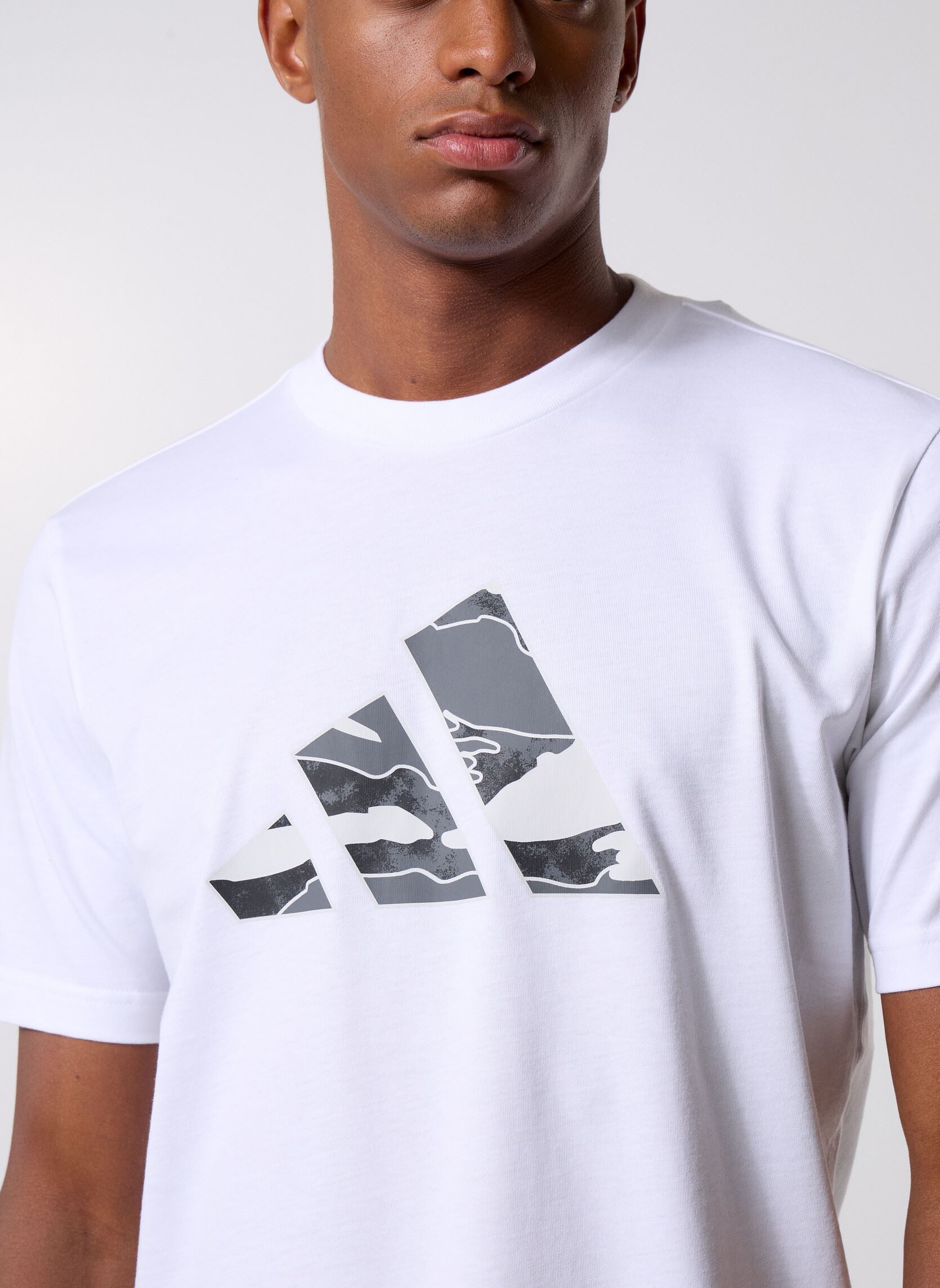 T-shirts met korte mouwen M CAMO LOGO T heren wit adidas sportswear T-shirts met korte mouwen M CAMO LOGO T heren wit WHITE