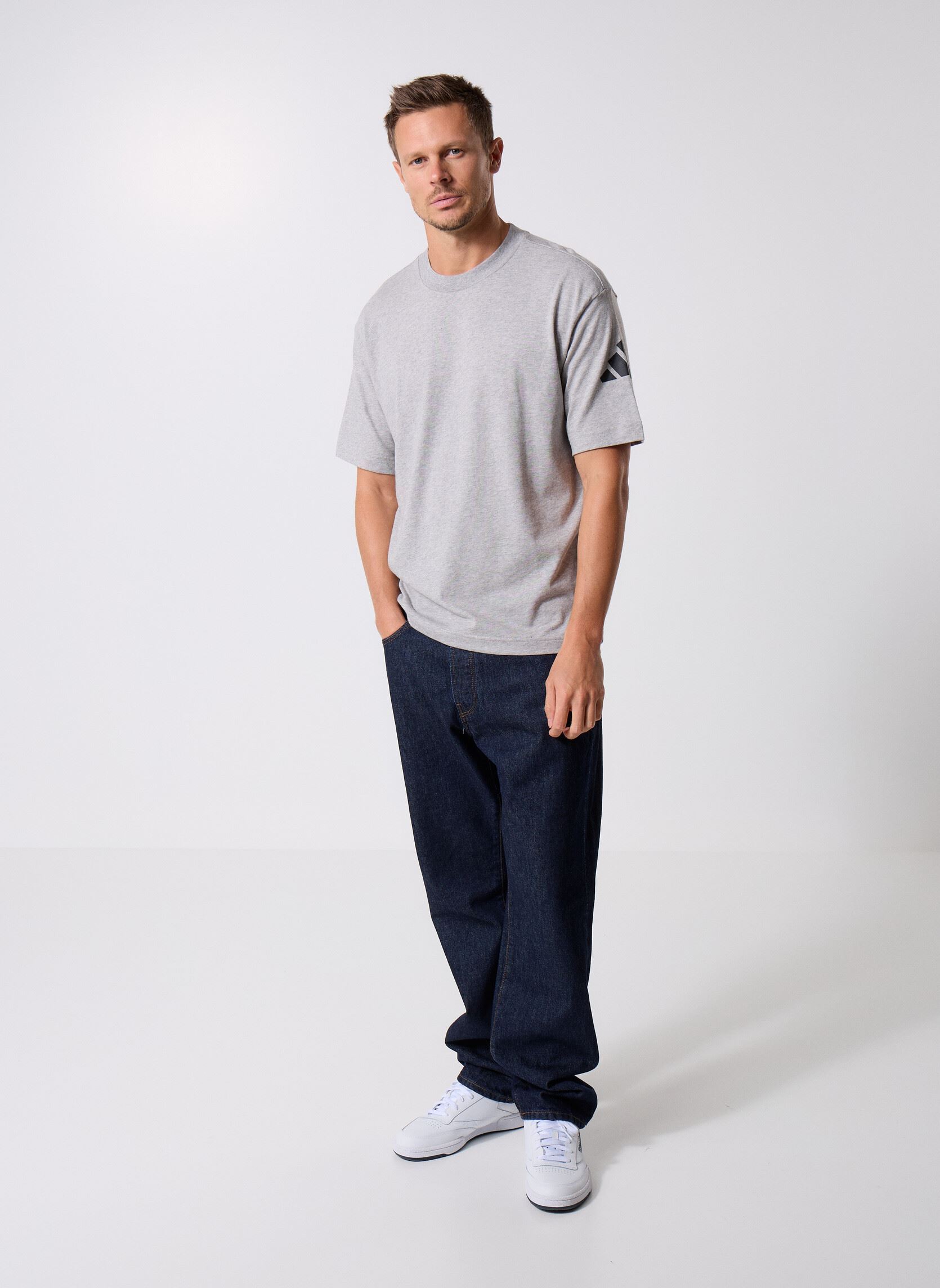 Tee-shirts manches courtes M SJ T homme gris adidas sportswear Tee-shirts manches courtes M SJ T homme gris MGREYH/BLACK