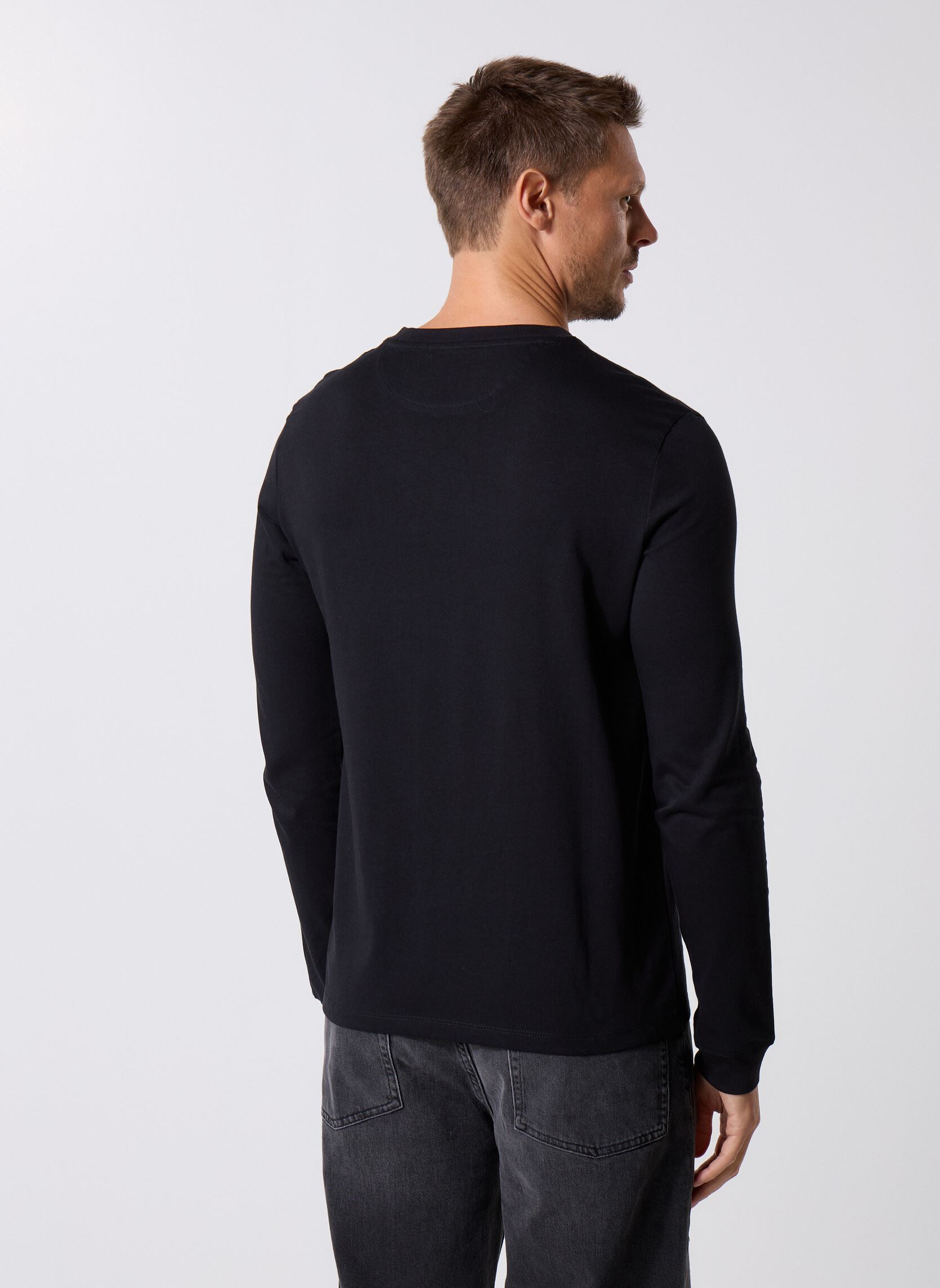 Tee-shirts Dunstan River Long Sleeve Tee homme noir Timberland Tee-shirts Dunstan River Long Sleeve Tee homme noir BLACK/PAVEMENT