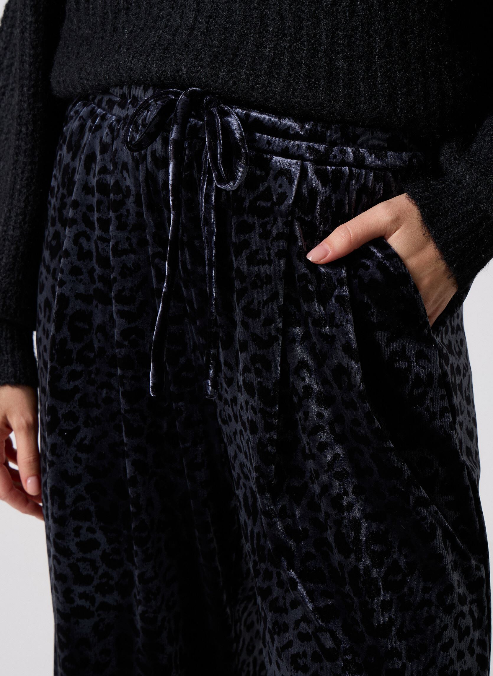 Straight Leg Hosen TL469ADN damen grau Lili Sidonio Straight Leg Hosen TL469ADN damen grau DARK GREY