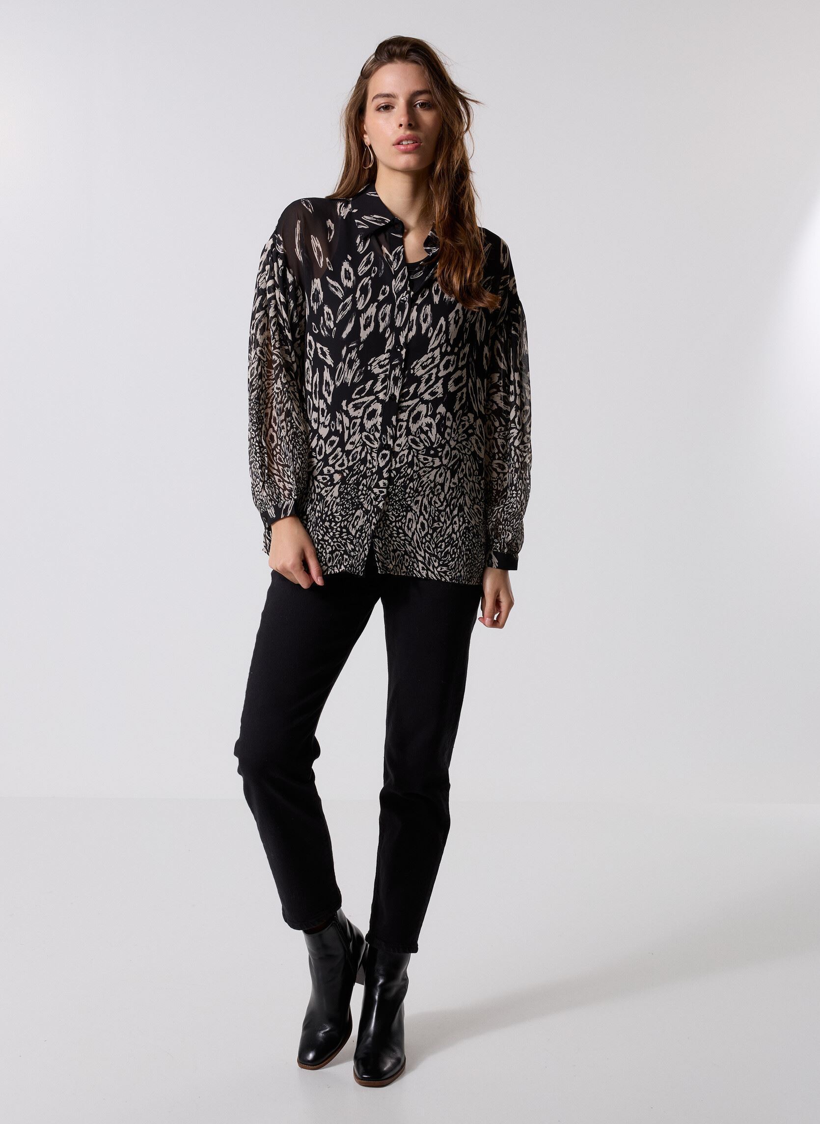 Lange mouw overhemden LA669DN dames meerkleurig Molly Bracken Lange mouw overhemden LA669DN dames meerkleurig BLACK ESTELLE