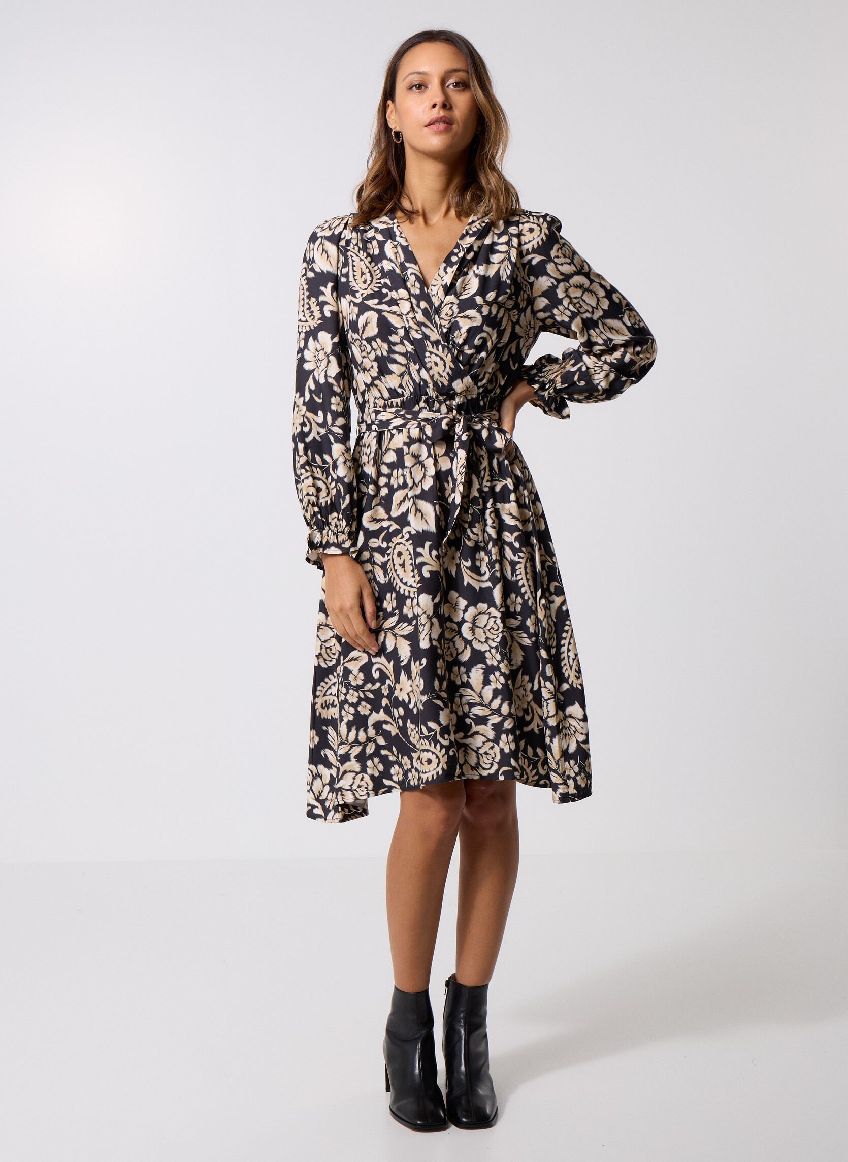 Kleider T2145DH damen mehrfarbig Molly Bracken Kleider T2145DH damen mehrfarbig BLACK TANIA