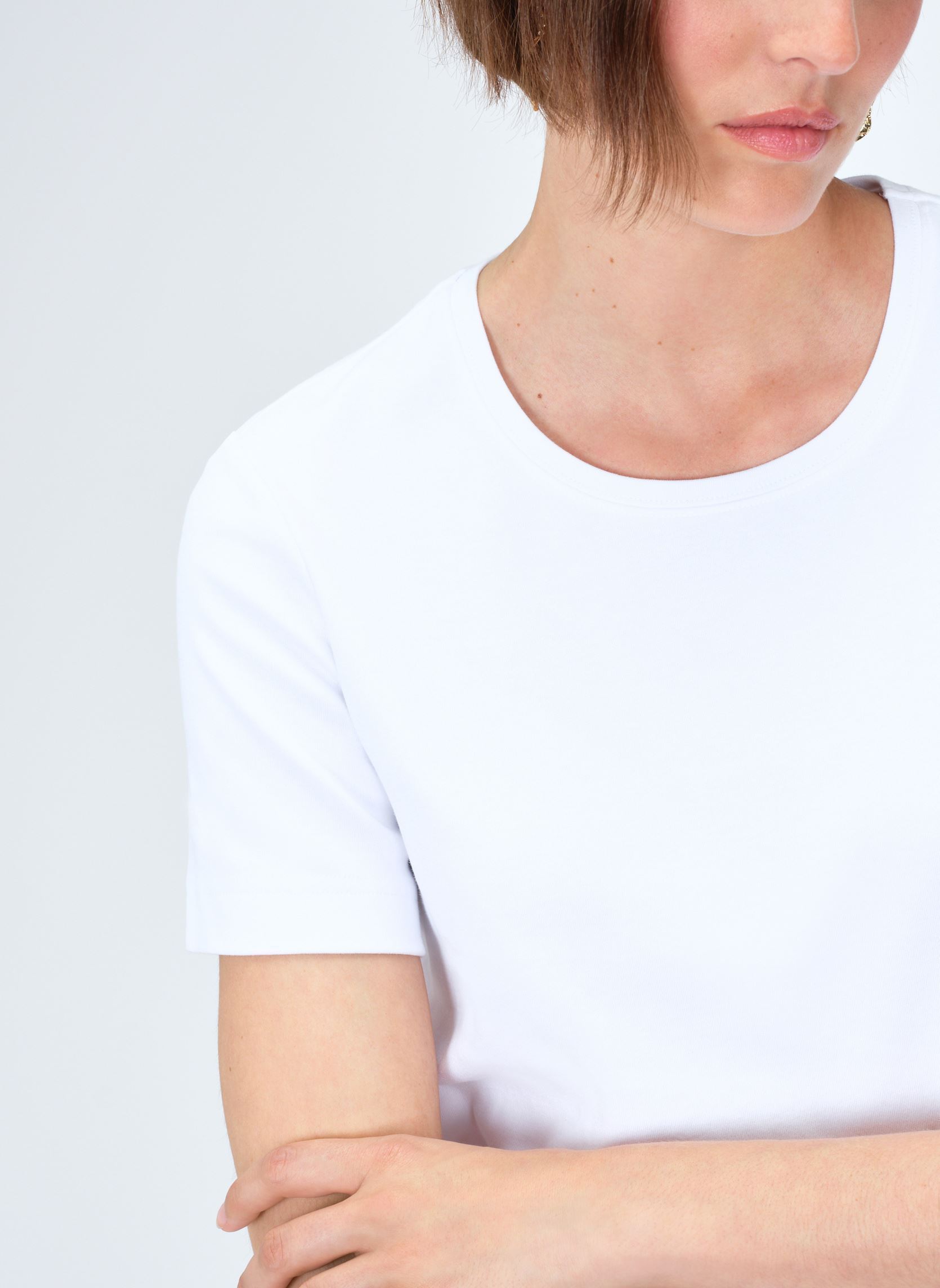 Kurzarm-T-Shirts 241T-THUGO damen weiß Caroll Kurzarm-T-Shirts 241T-THUGO damen weiß BLANC