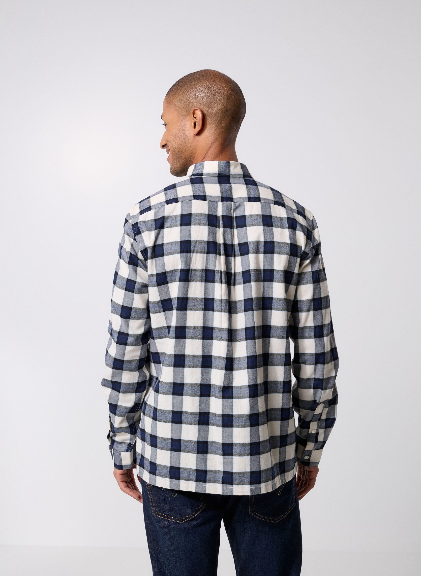 Chemises Chemise CH5097 homme blanc Lacoste Chemises Chemise CH5097 homme blanc FARINE / PANORAMA- MARINE