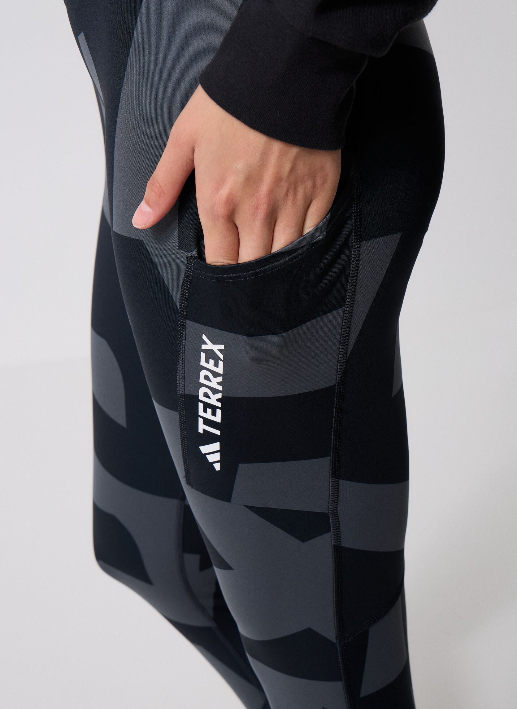 Leggings W Mt Tights Aop femme noir adidas performance Leggings W Mt Tights Aop femme noir Carbon/Black