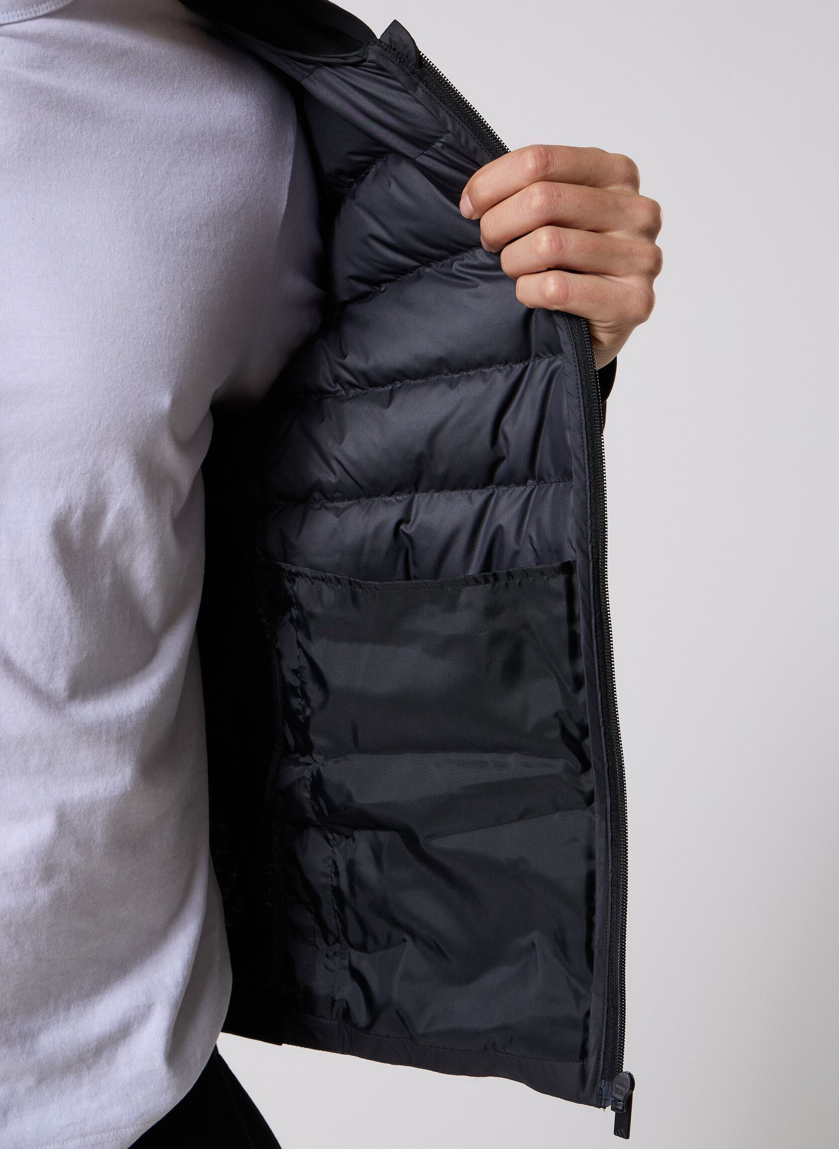Vestes ESS LD HYB HD J homme noir adidas sportswear Vestes ESS LD HYB HD J homme noir BLACK