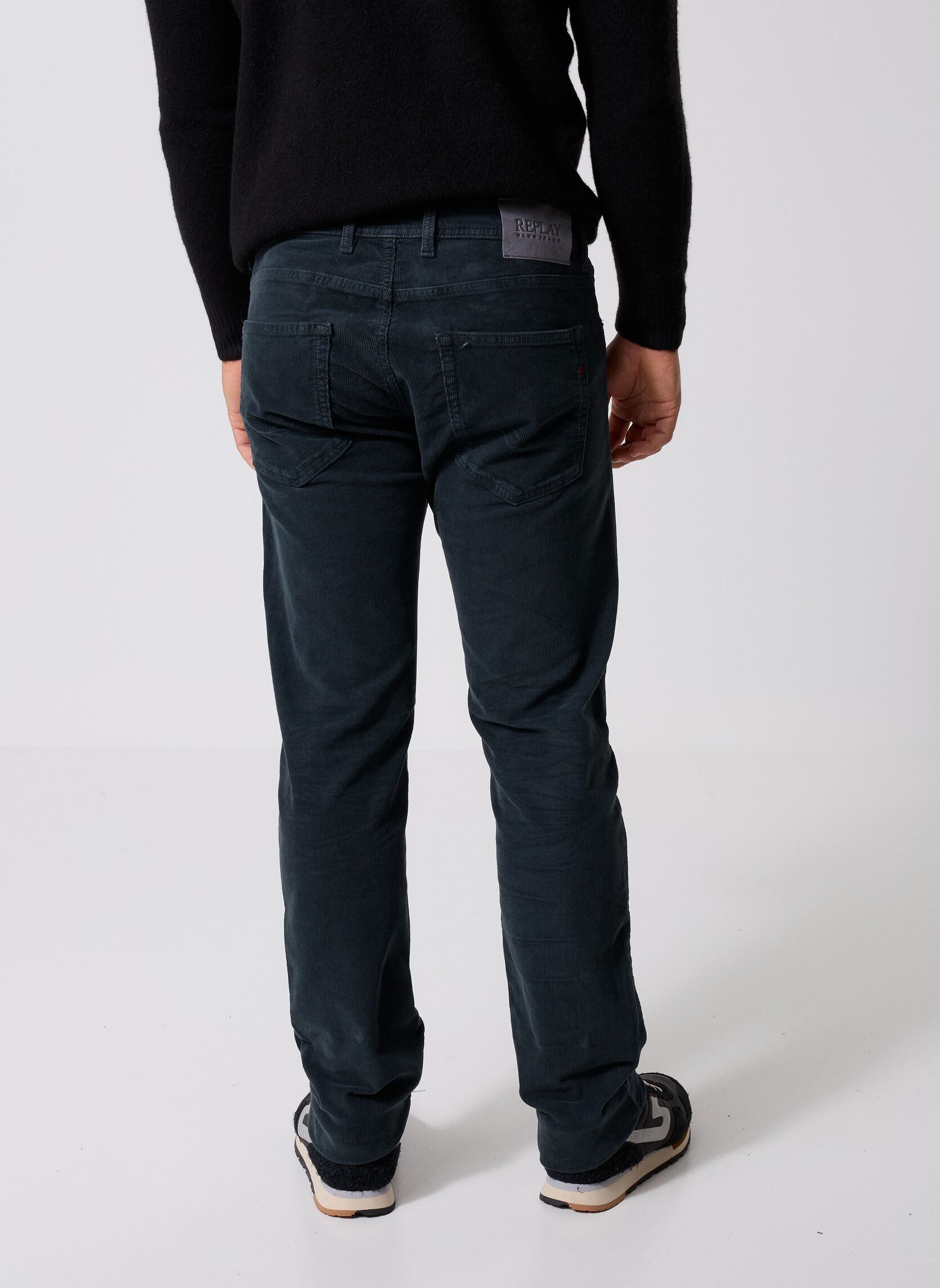 Pantalons droits Pantalon VELOURS GROVER COUPE STRAIGHT homme noir Replay Pantalons droits Pantalon VELOURS GROVER COUPE STRAIGHT homme noir BLACK