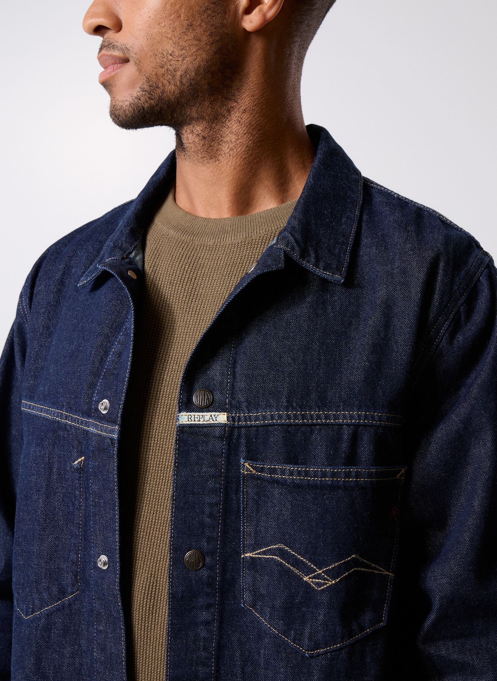 Blousons Blouson 12 OZ RECYCLED INDIGO COTTON DEN homme bleu Replay Blousons Blouson 12 OZ RECYCLED INDIGO COTTON DEN homme bleu DARK BLUE