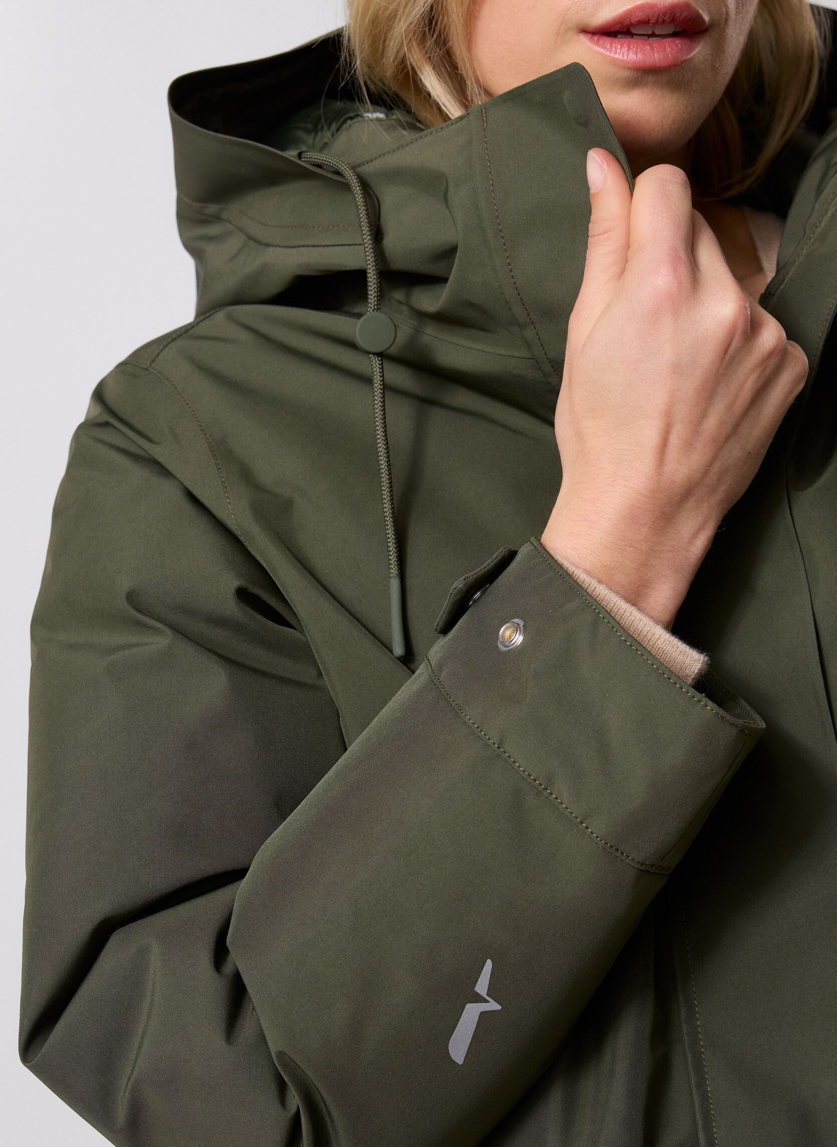 Parkas Parka longue Gore-Tex® à capuche femme vert Aigle Parkas Parka longue Gore-Tex® à capuche femme vert Avocat