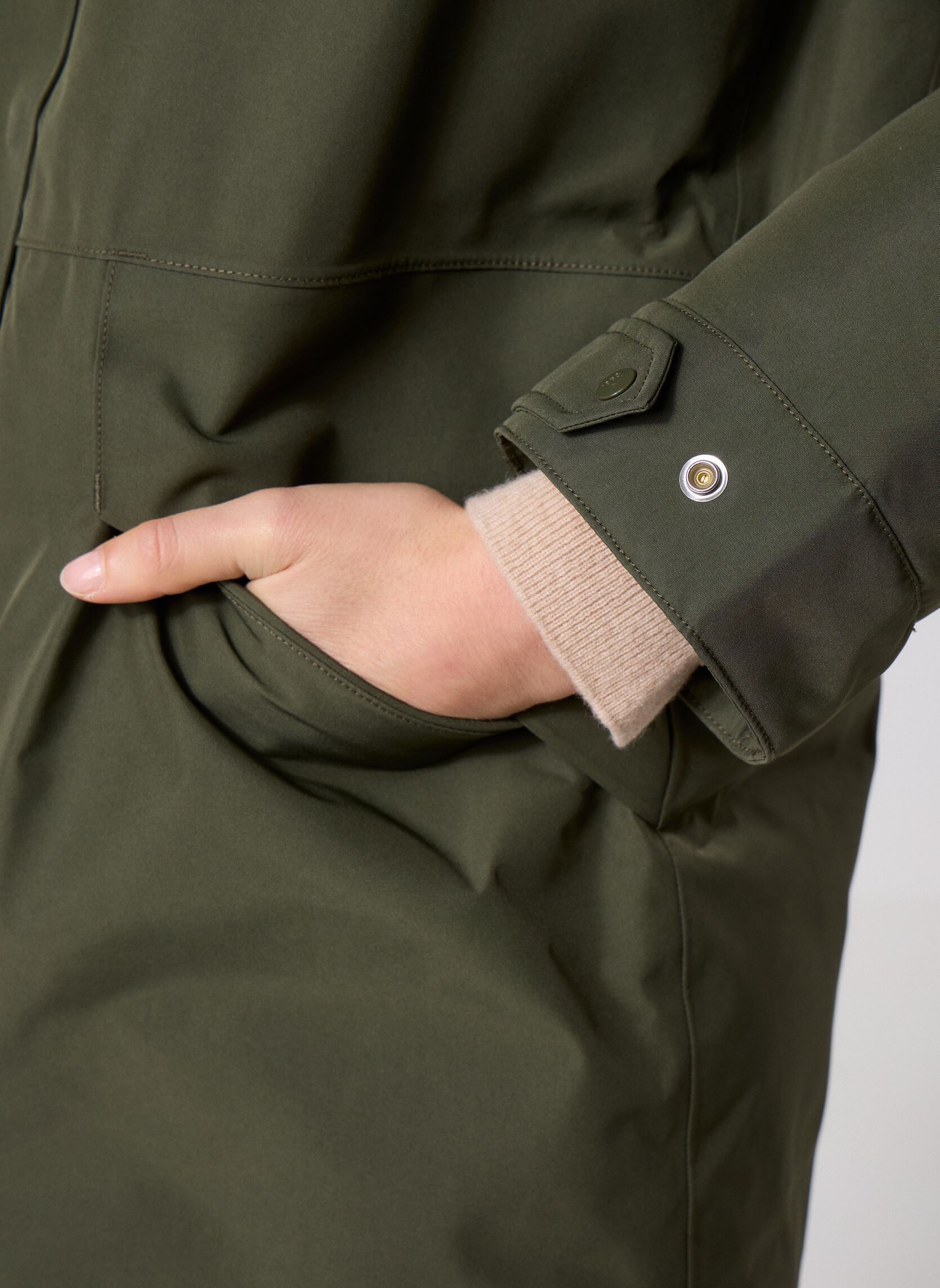 Parkas Parka longue Gore-Tex® à capuche femme vert Aigle Parkas Parka longue Gore-Tex® à capuche femme vert Avocat