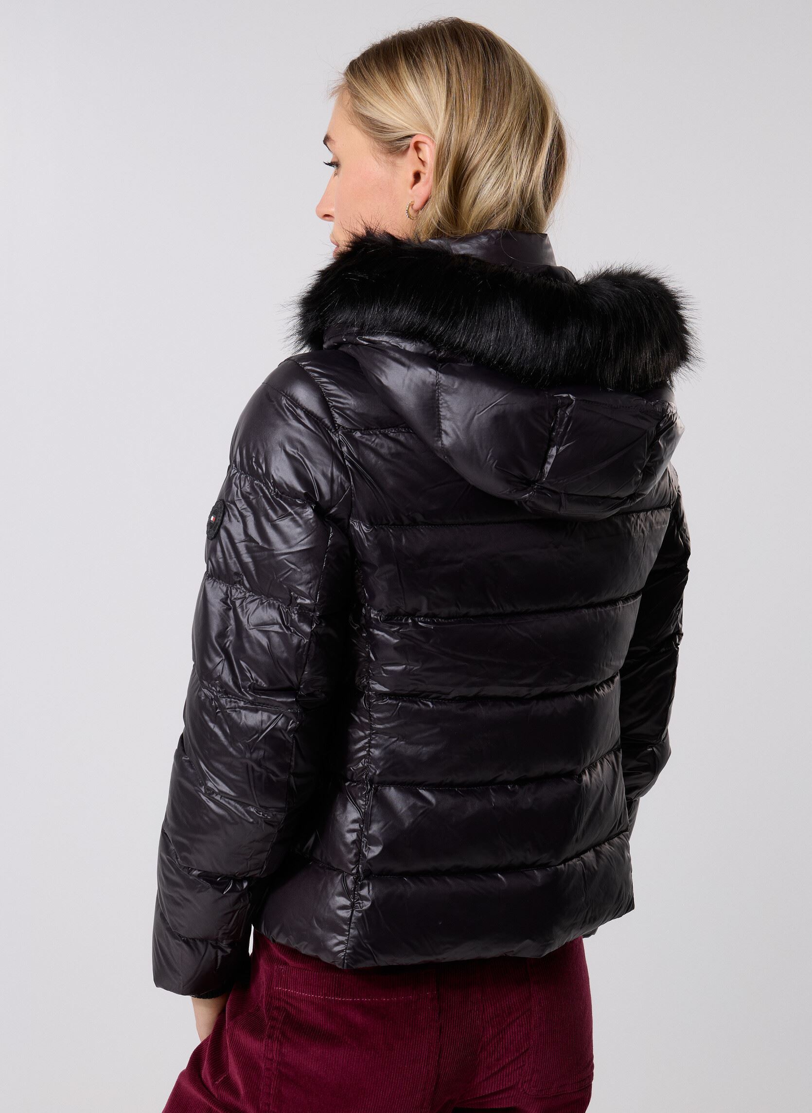 Doudounes Gloss Hw Down Slim J WW0WW47354 femme noir Tommy Hilfiger Doudounes Gloss Hw Down Slim J WW0WW47354 femme noir BLACK