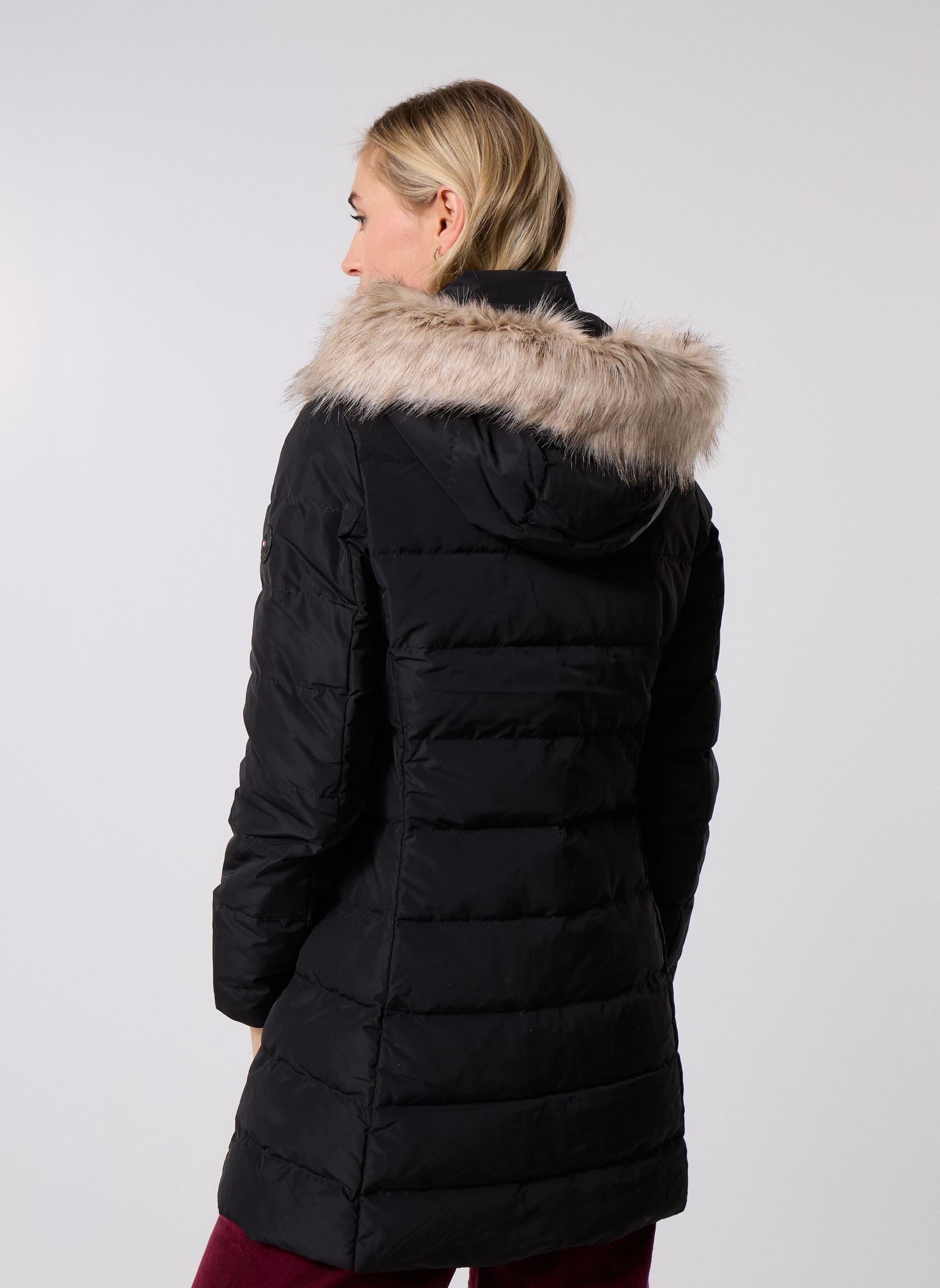 Gewatteerde jassen Mw Down Slim Coat Wi WW0WW47540 dames zwart Tommy Hilfiger Gewatteerde jassen Mw Down Slim Coat Wi WW0WW47540 dames zwart BLACK