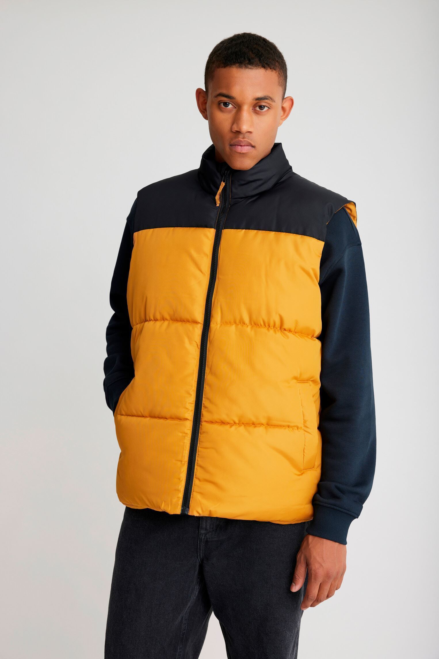 Daunenwesten Bhelwin Colorblock Vest herren beige Blend Daunenwesten Bhelwin Colorblock Vest herren beige BUCKTHORN BROWN