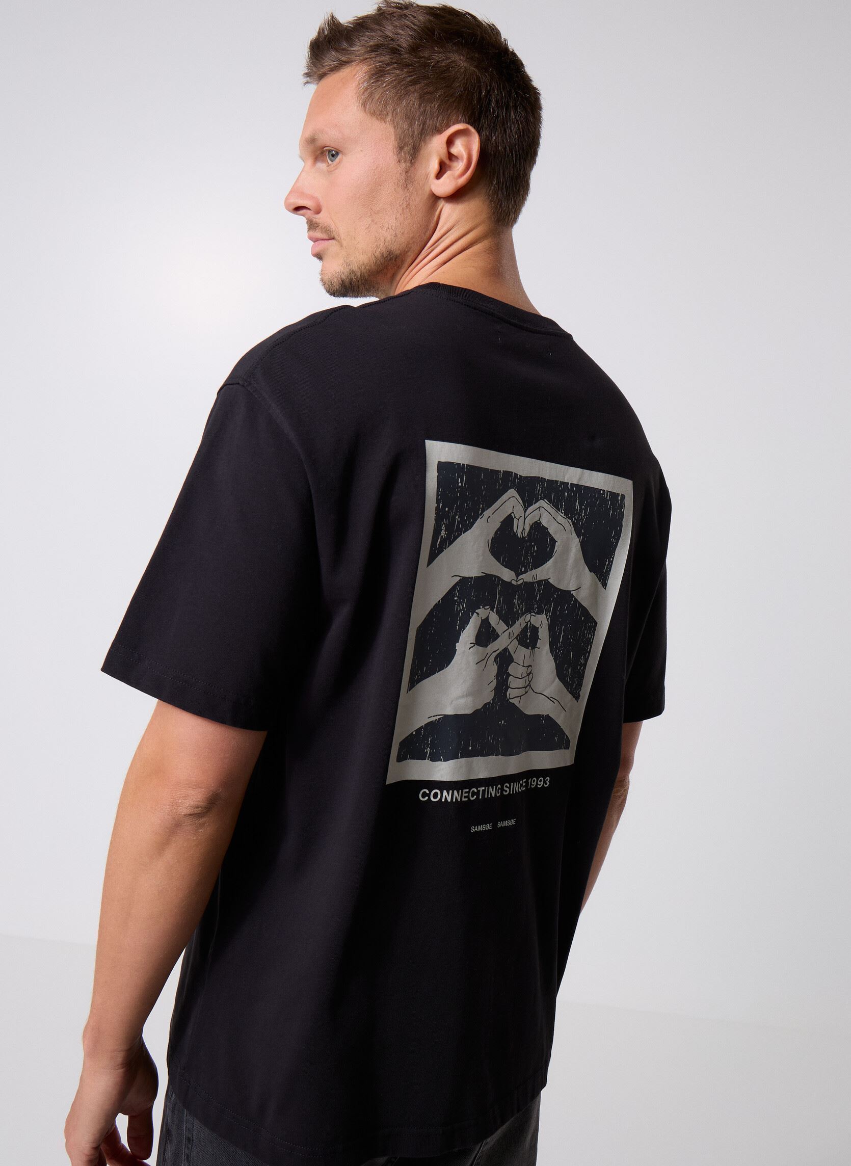 T-shirt a maniche corte Saflorian t-shirt 11725 uomo nero Samsoe Samsoe T-shirt a maniche corte Saflorian t-shirt 11725 uomo nero To connect