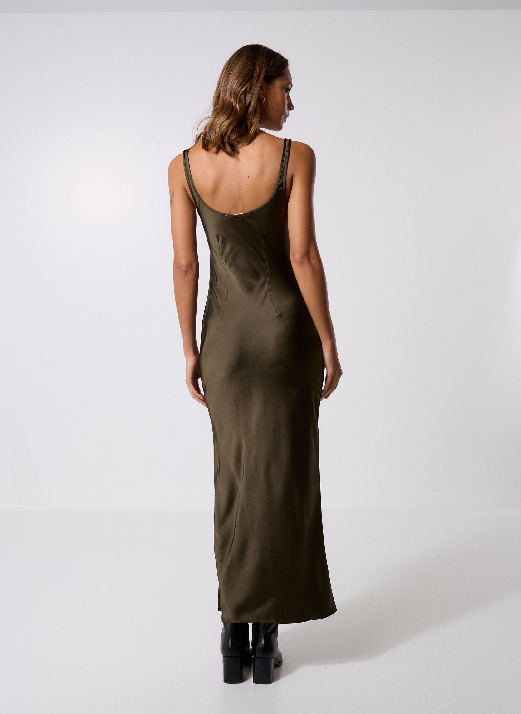 Lange jurken Sunna dress 12956 dames groen Samsoe Samsoe Lange jurken Sunna dress 12956 dames groen Deep forest
