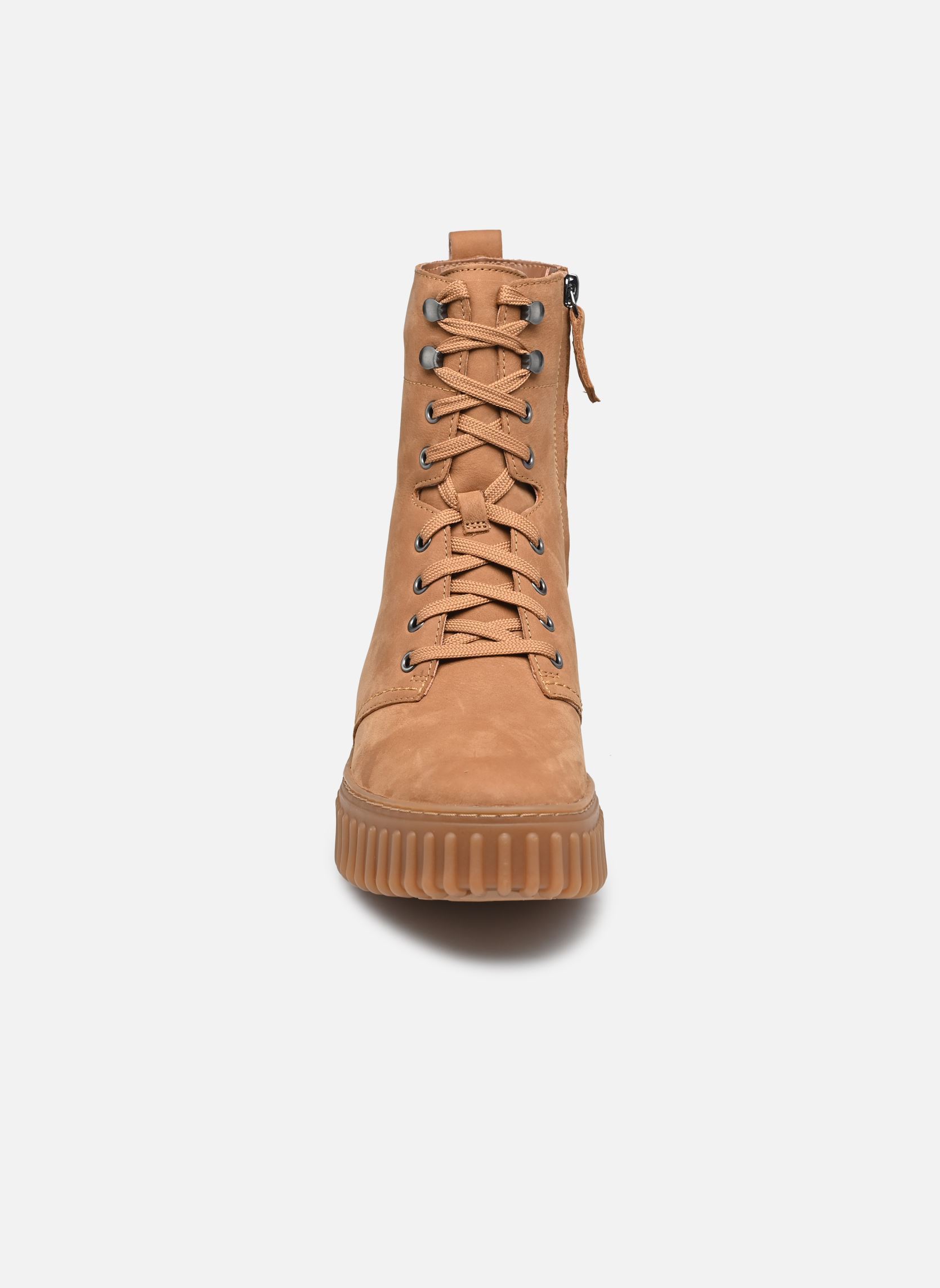 Veterlaarsjes Torhill Style dames beige Clarks Veterlaarsjes Torhill Style dames beige LIGHT TAN LEATHER