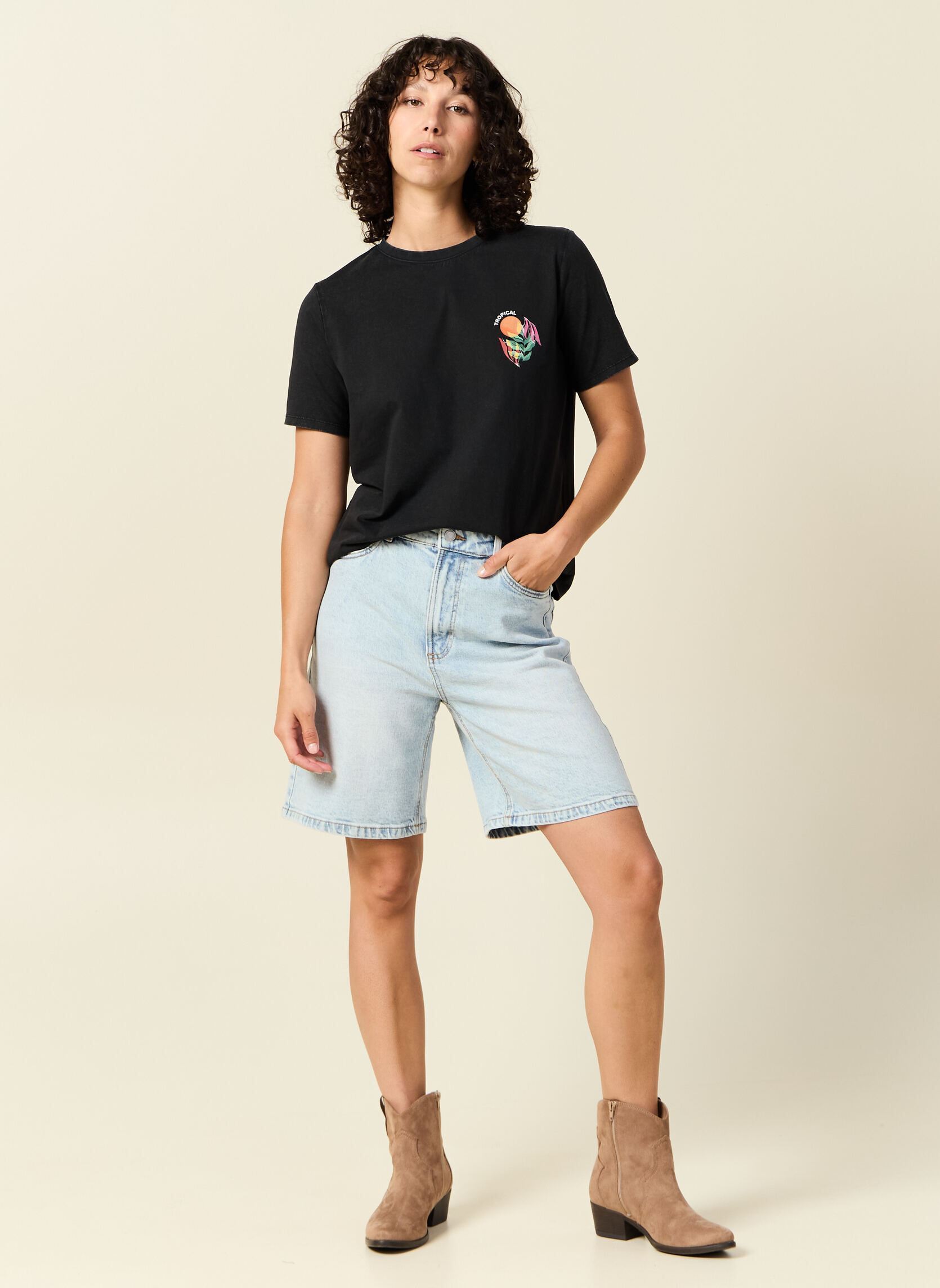 T-shirts met korte mouwen CALICOUF dames zwart Bonobo T-shirts met korte mouwen CALICOUF dames zwart BLACK BEAUTY