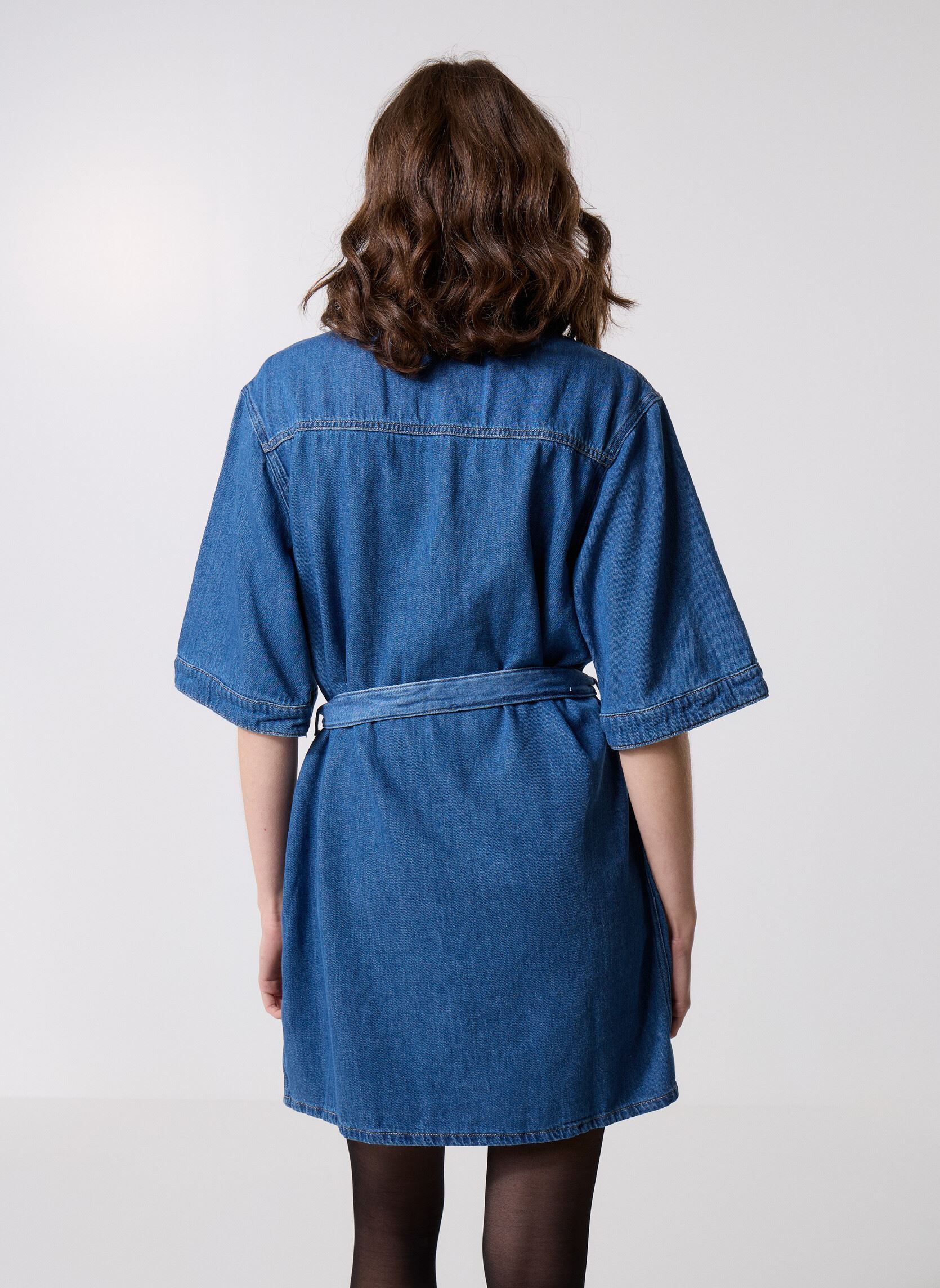 Jurken Linen Boxy Belted Sh J20J225169 dames blauw Calvin Klein Jeans Jurken Linen Boxy Belted Sh J20J225169 dames blauw DENIM MEDIUM