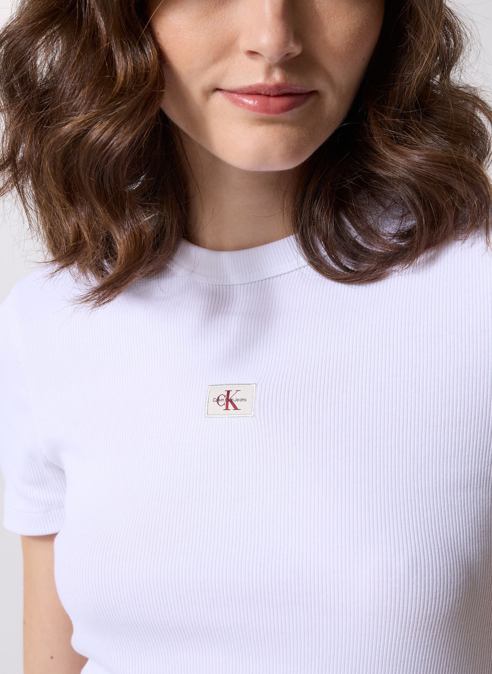 Kurzarm-T-Shirts Woven Label Rib Fitt J20J225245 damen weiß Calvin Klein Jeans Kurzarm-T-Shirts Woven Label Rib Fitt J20J225245 damen weiß BRILLIANT WHITE