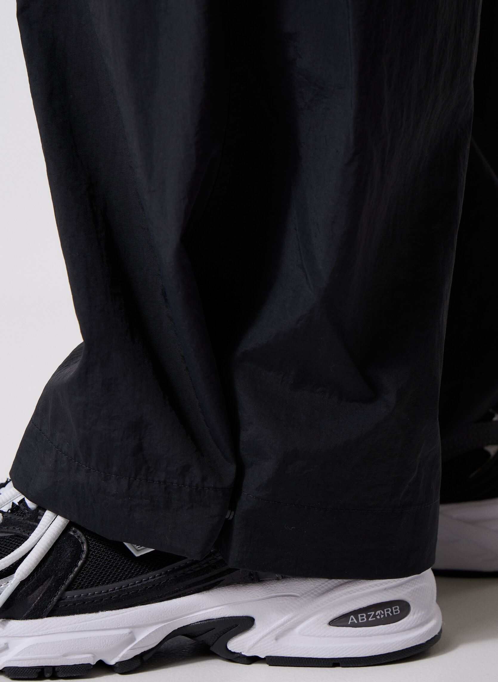 Cargohosen Woven Cargo Pant damen schwarz New Balance Cargohosen Woven Cargo Pant damen schwarz Black