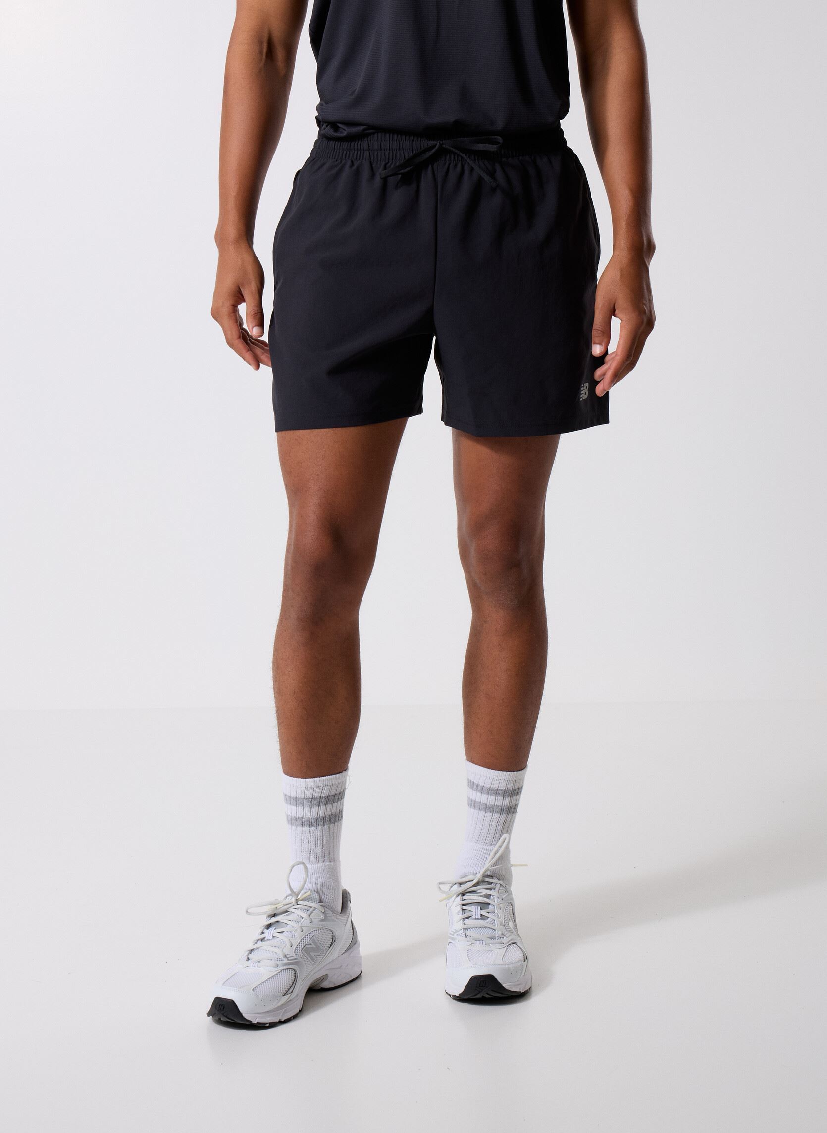 Shorts de sport Sport Essentials Short 5 homme noir New Balance Shorts de sport Sport Essentials Short 5 homme noir Black