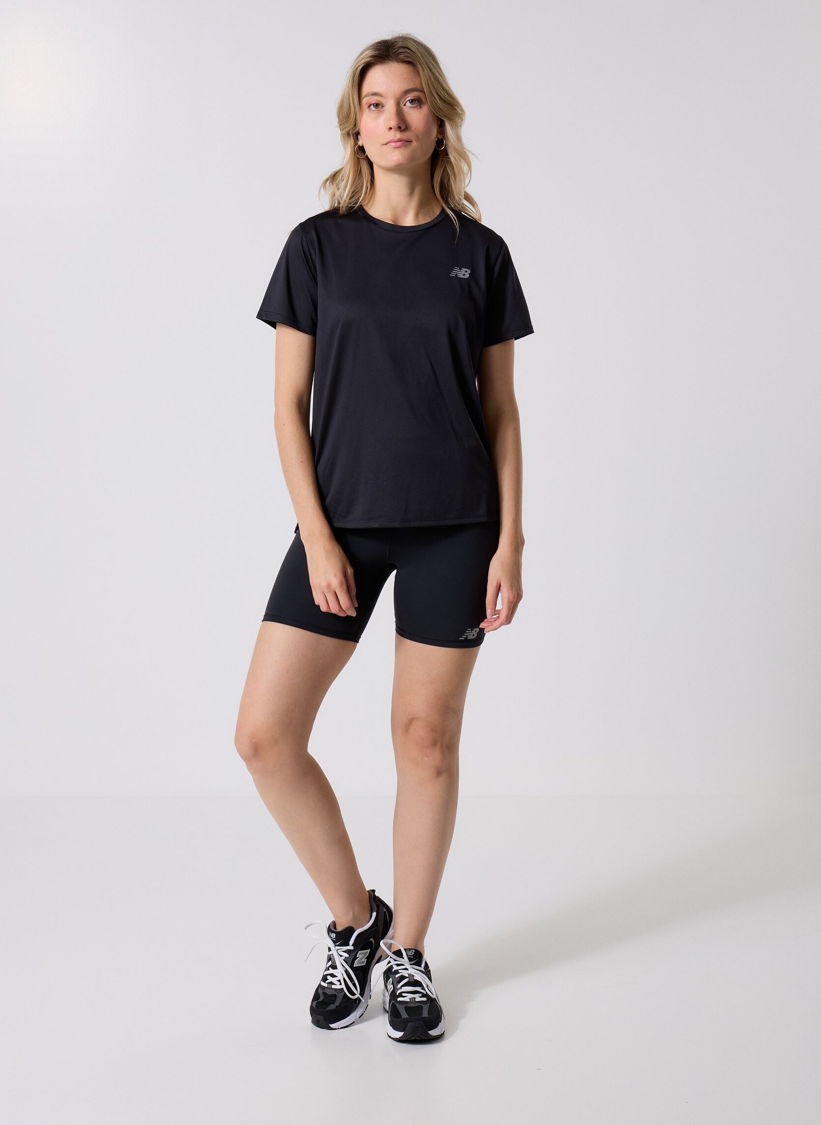 Shorts NB Harmony High Rise Short 6 femme noir New Balance Shorts NB Harmony High Rise Short 6 femme noir BLACK