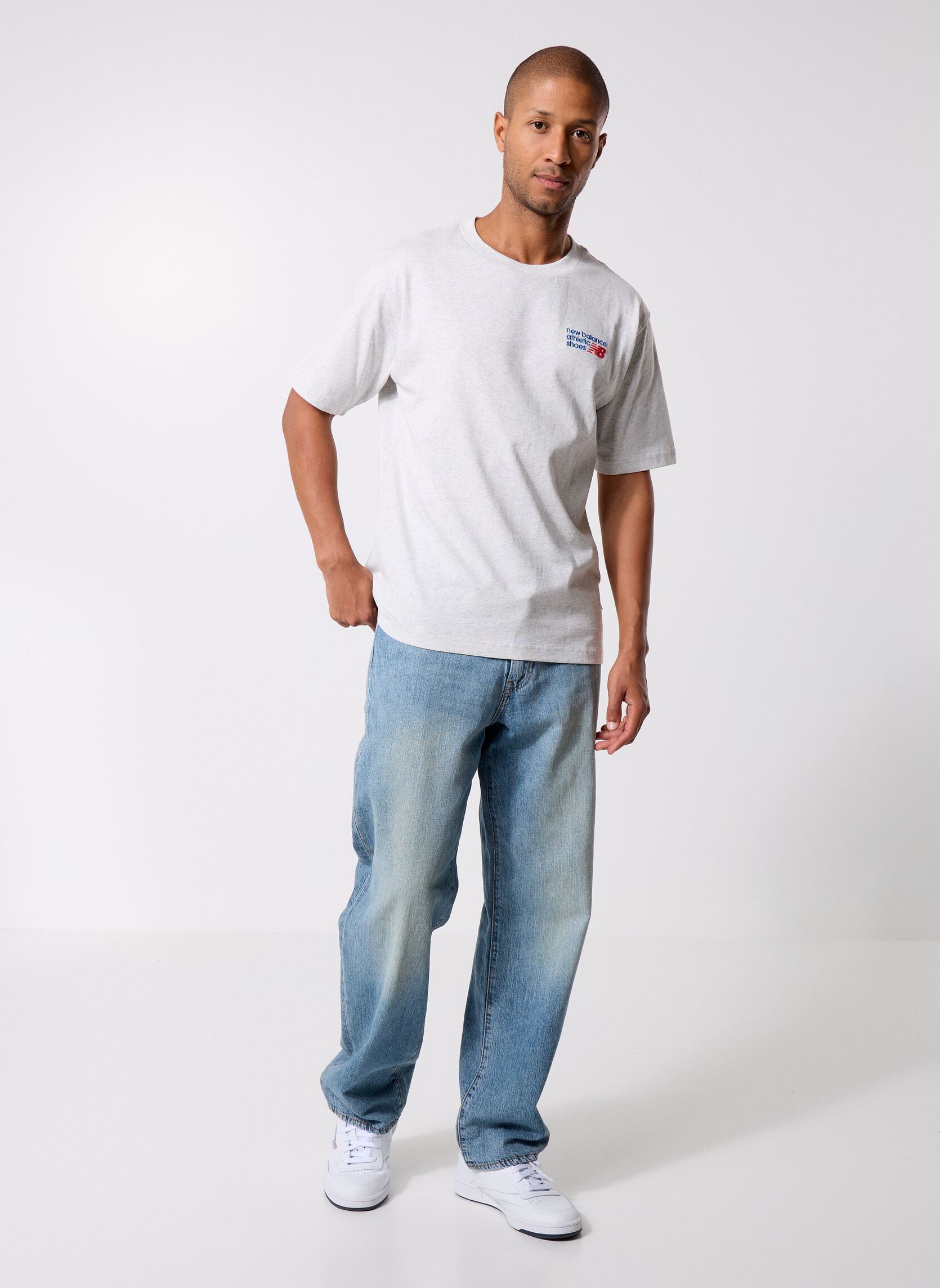 Tee-shirts manches courtes Athletics Premium Logo T-Shirt homme gris New Balance Tee-shirts manches courtes Athletics Premium Logo T-Shirt homme gris ASH HEATHER