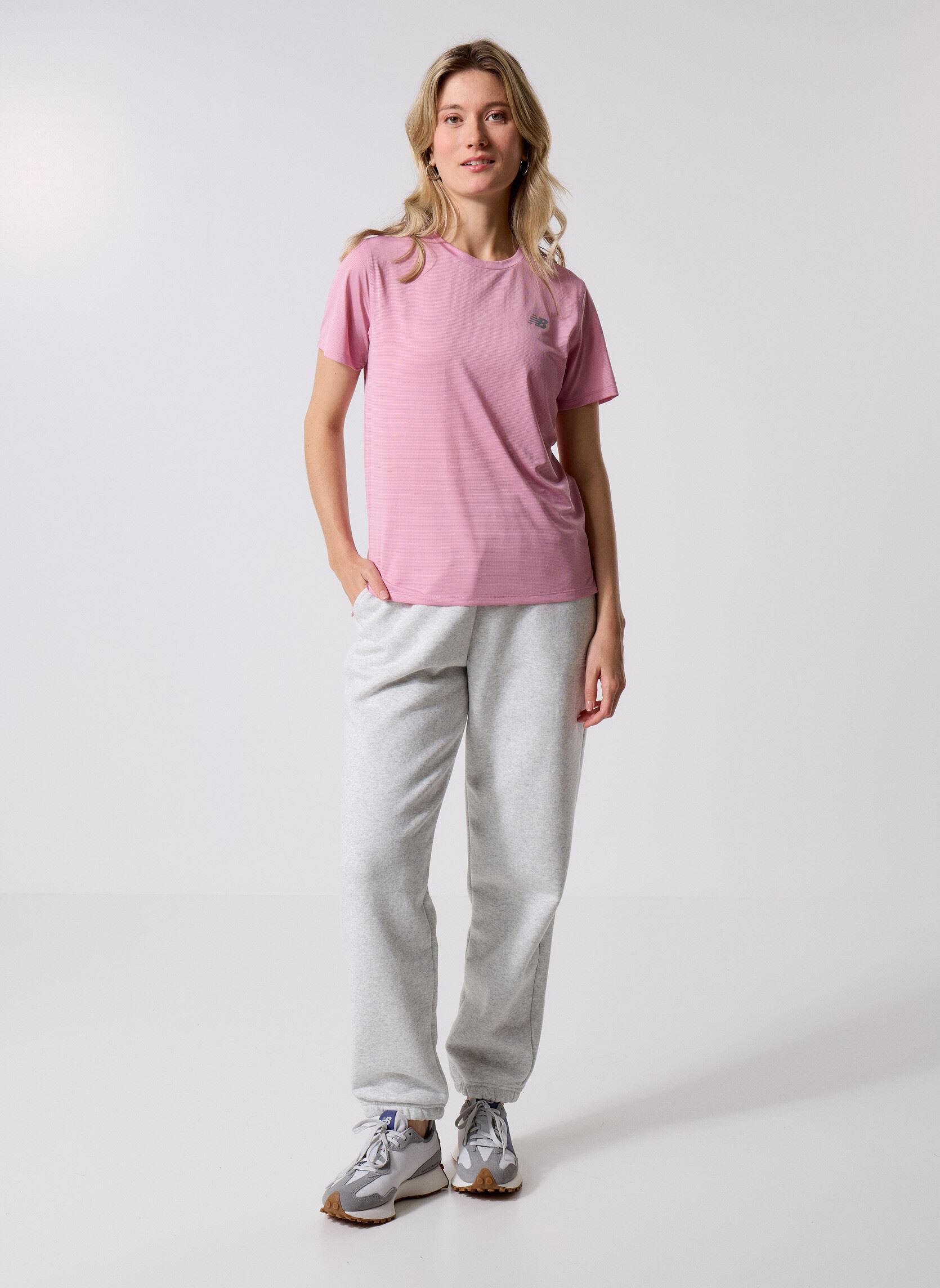 Kurzarm-T-Shirts Sport Essentials T-Shirt Women damen rosa New Balance Kurzarm-T-Shirts Sport Essentials T-Shirt Women damen rosa Pink Taffy