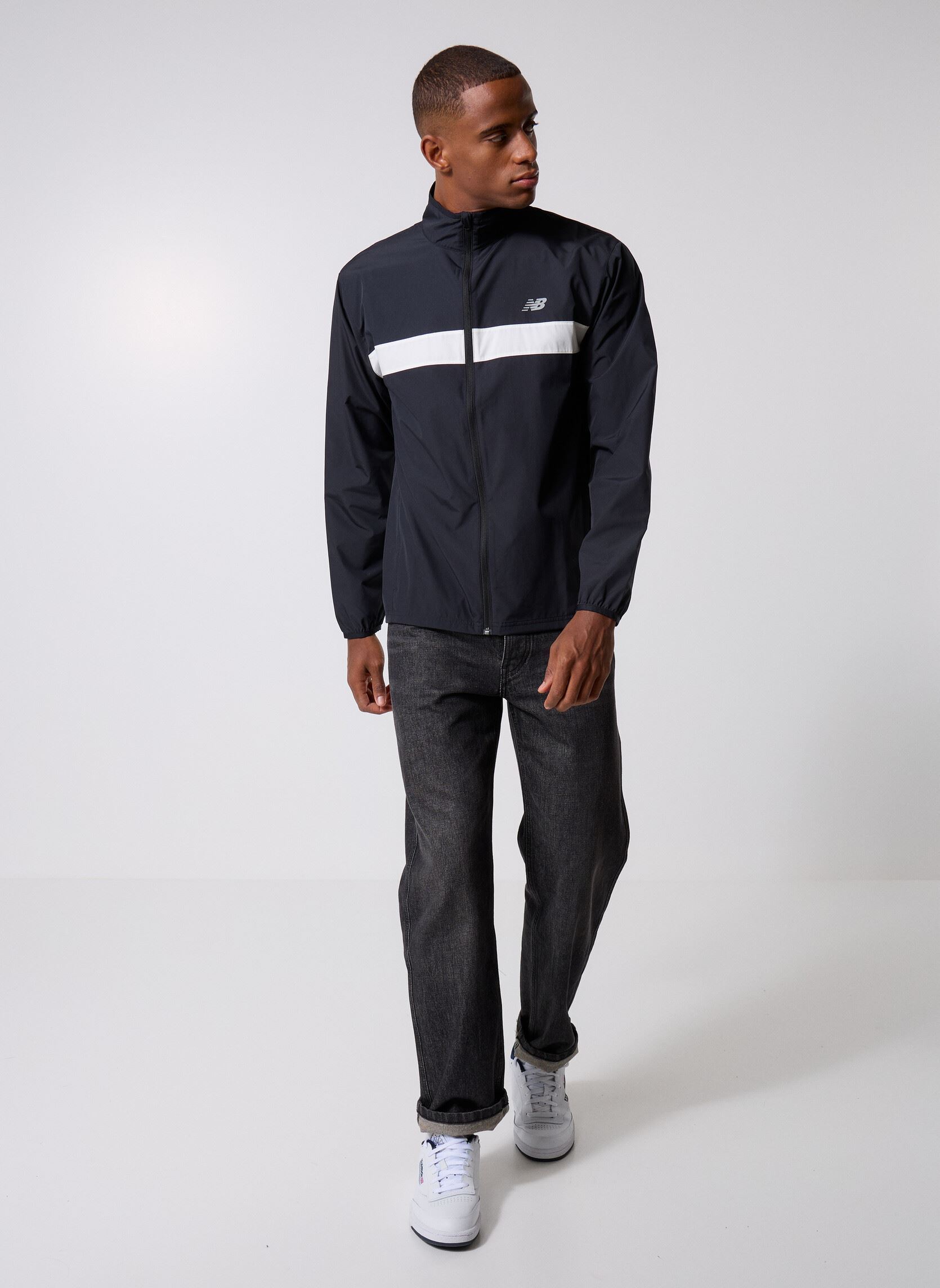 Windbreaker / Windjacken Sport Essentials Jacket herren schwarz New Balance Windbreaker / Windjacken Sport Essentials Jacket herren schwarz Black multi