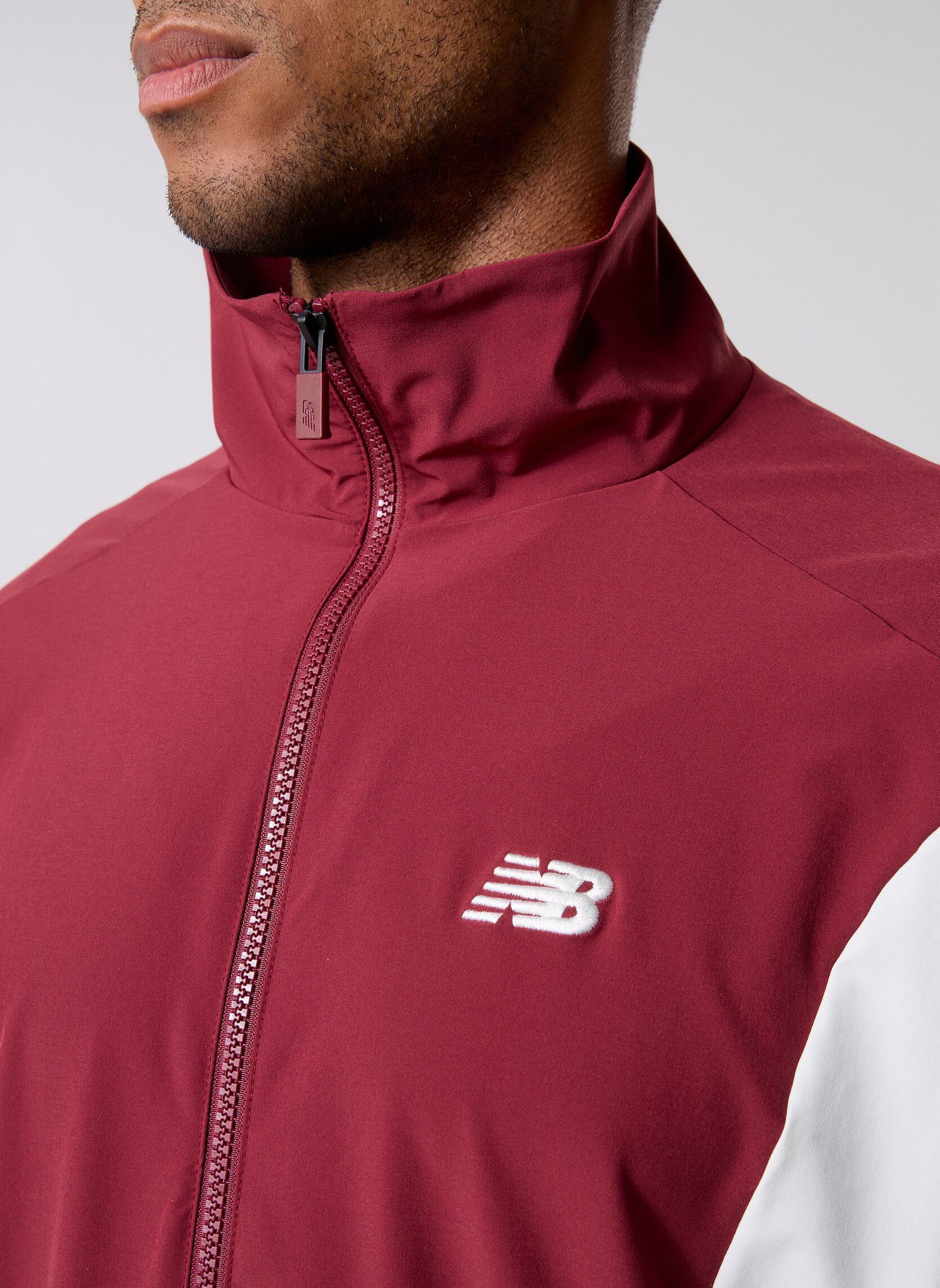 Windbreaker / Windjacken In Game Woven Track Jacket herren bordeaux New Balance Windbreaker / Windjacken In Game Woven Track Jacket herren bordeaux MONARCH BURGUNDY