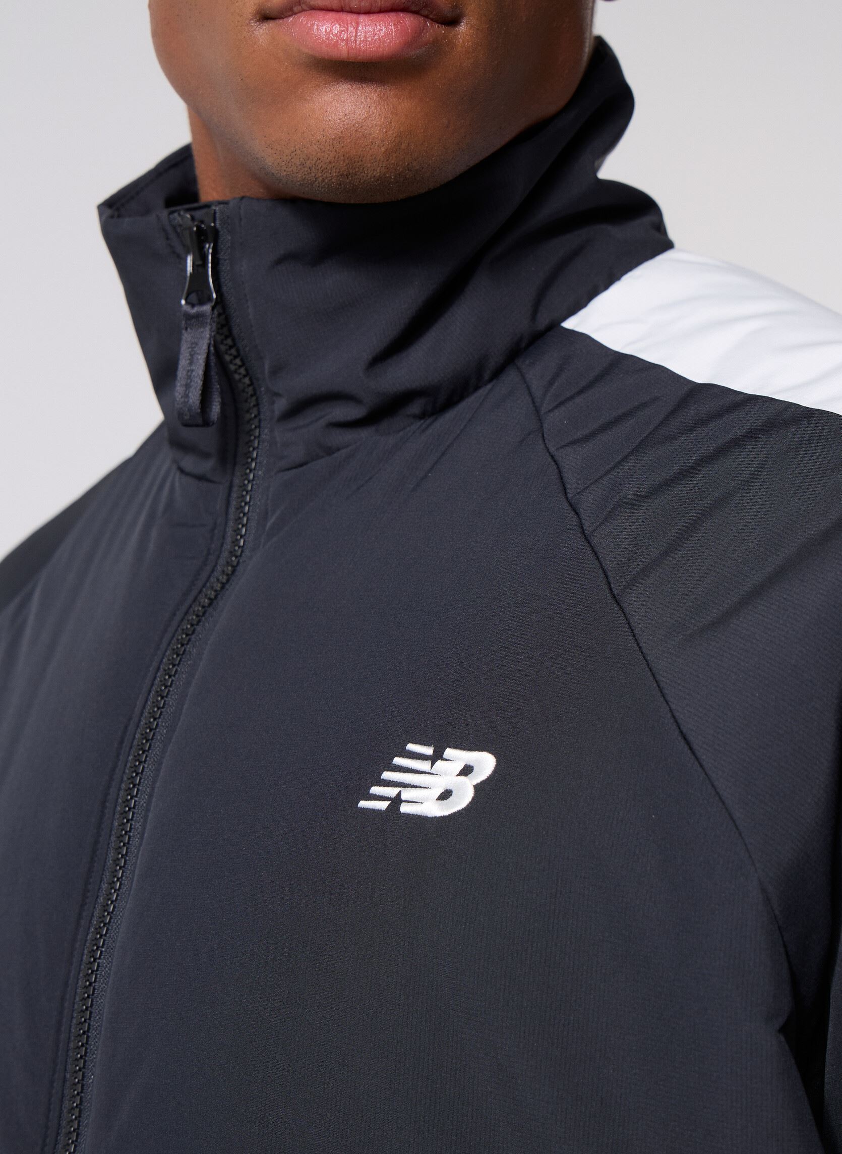 Windbreaker / Windjacken Winterized Windbreaker Jacket herren schwarz New Balance Windbreaker / Windjacken Winterized Windbreaker Jacket herren schwarz Black