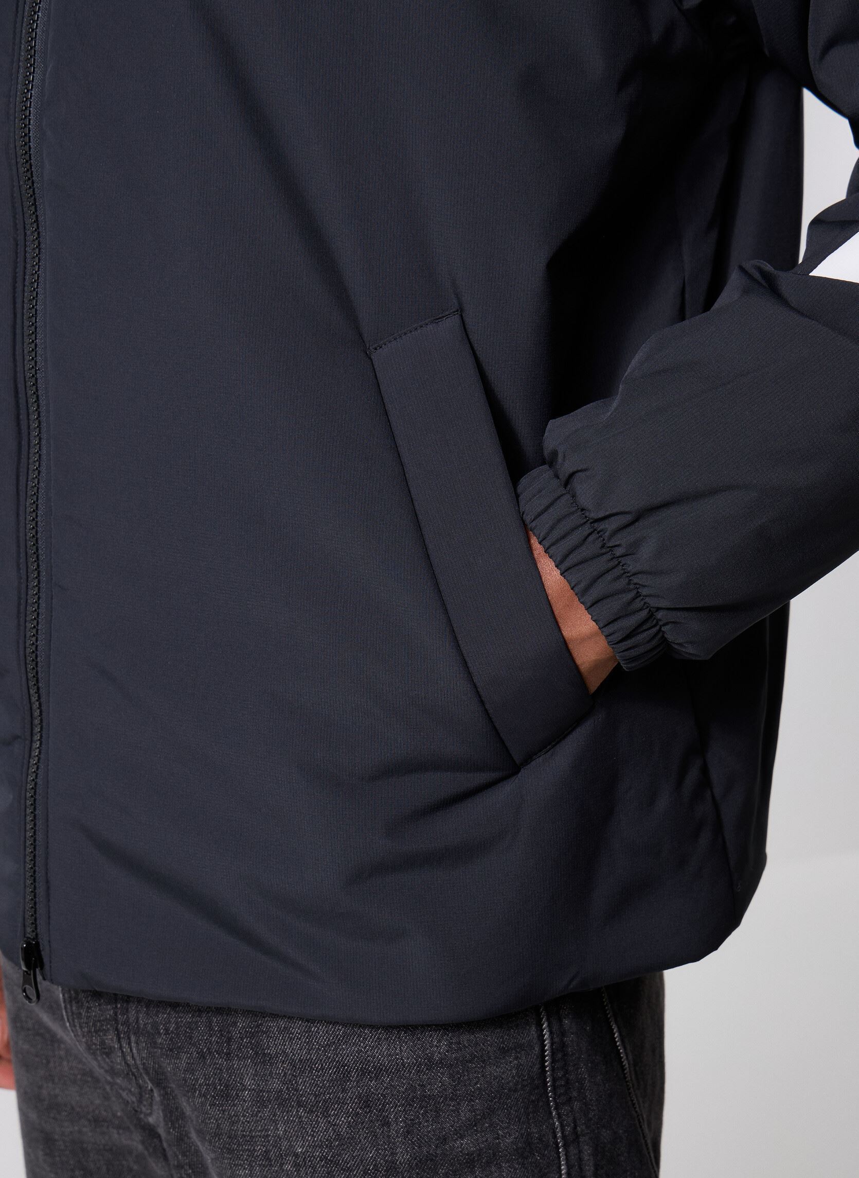 Windbreaker / Windjacken Winterized Windbreaker Jacket herren schwarz New Balance Windbreaker / Windjacken Winterized Windbreaker Jacket herren schwarz Black