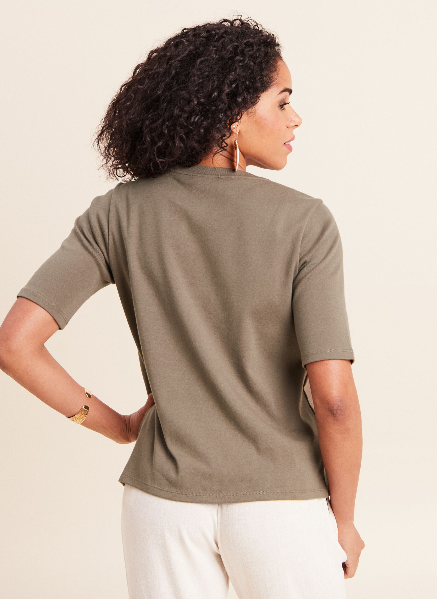 Tee-shirts TECOLTINEW femme vert Bréal Tee-shirts TECOLTINEW femme vert Kaki