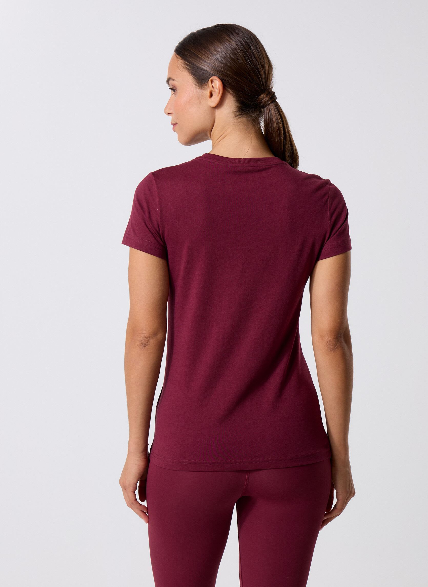 T-shirts met korte mouwen Ess Small No. 1 Logo Tee Women dames bordeaux Puma T-shirts met korte mouwen Ess Small No. 1 Logo Tee Women dames bordeaux RUBY SHIMMER