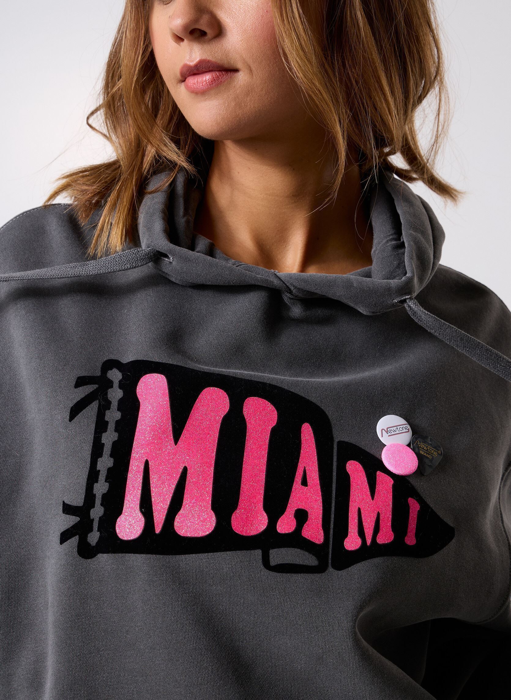 Sweats à capuche SWEATSHIRT JAGGER PRENNANT femme gris Newtone Sweats à capuche SWEATSHIRT JAGGER PRENNANT femme gris PEPPER