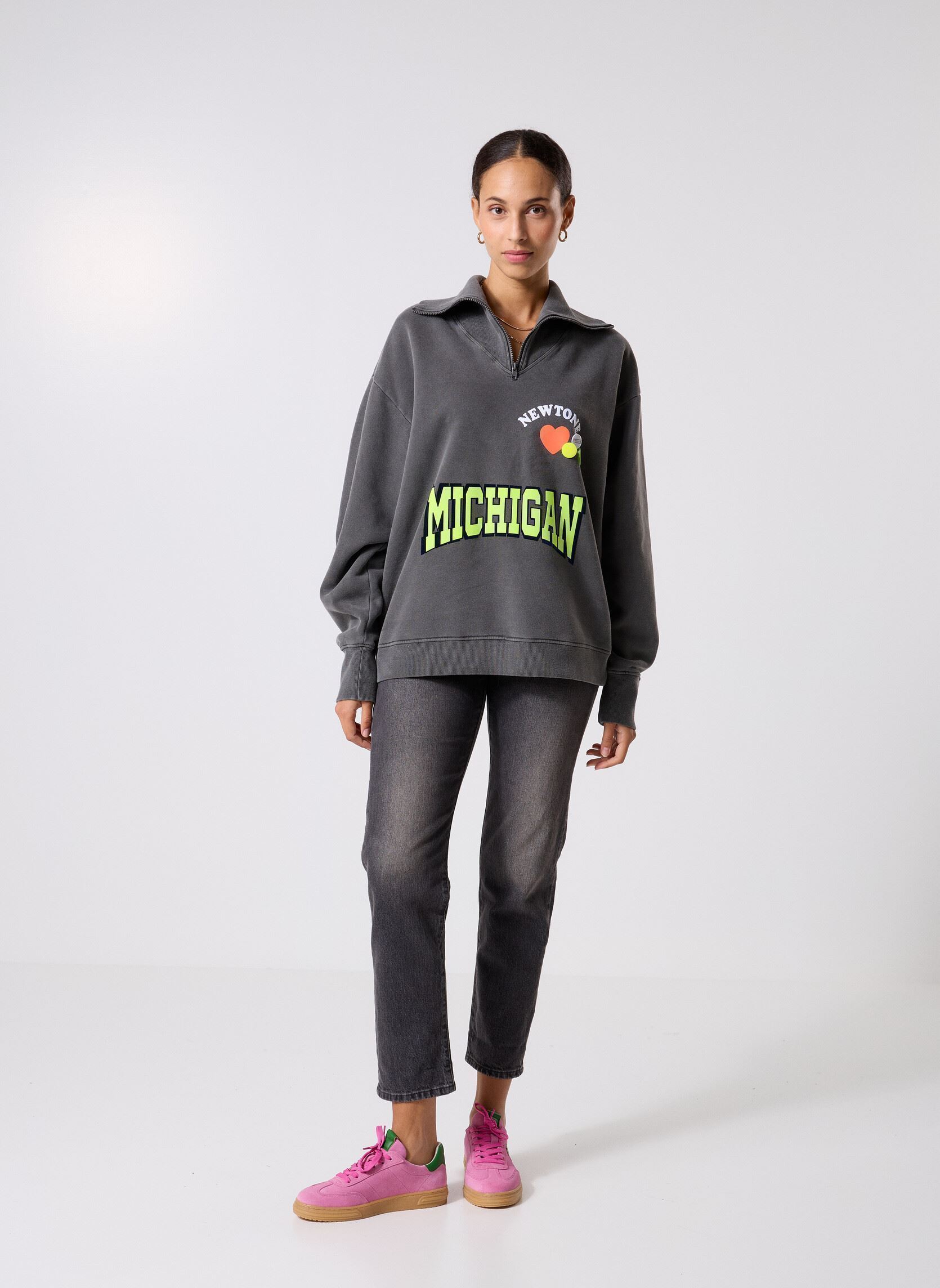 Sweatshirts SWEATSHIRT DRIVER NWTLOVE damen grau Newtone Sweatshirts SWEATSHIRT DRIVER NWTLOVE damen grau PEPPER