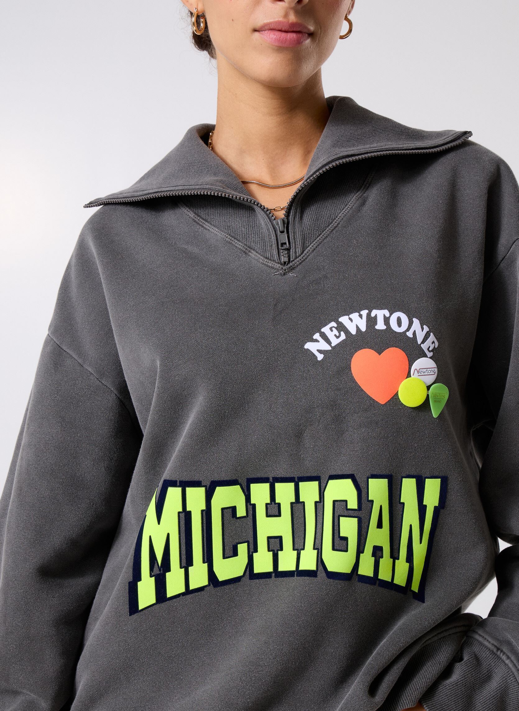 Sweatshirts SWEATSHIRT DRIVER NWTLOVE damen grau Newtone Sweatshirts SWEATSHIRT DRIVER NWTLOVE damen grau PEPPER