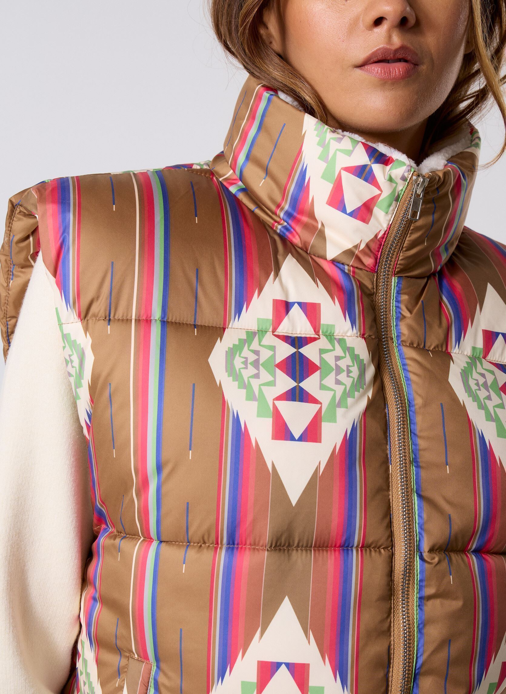 Gewatteerde jassen zonder mouwen Phoenix Jacket dames bruin Arizona Love Gewatteerde jassen zonder mouwen Phoenix Jacket dames bruin Navajo