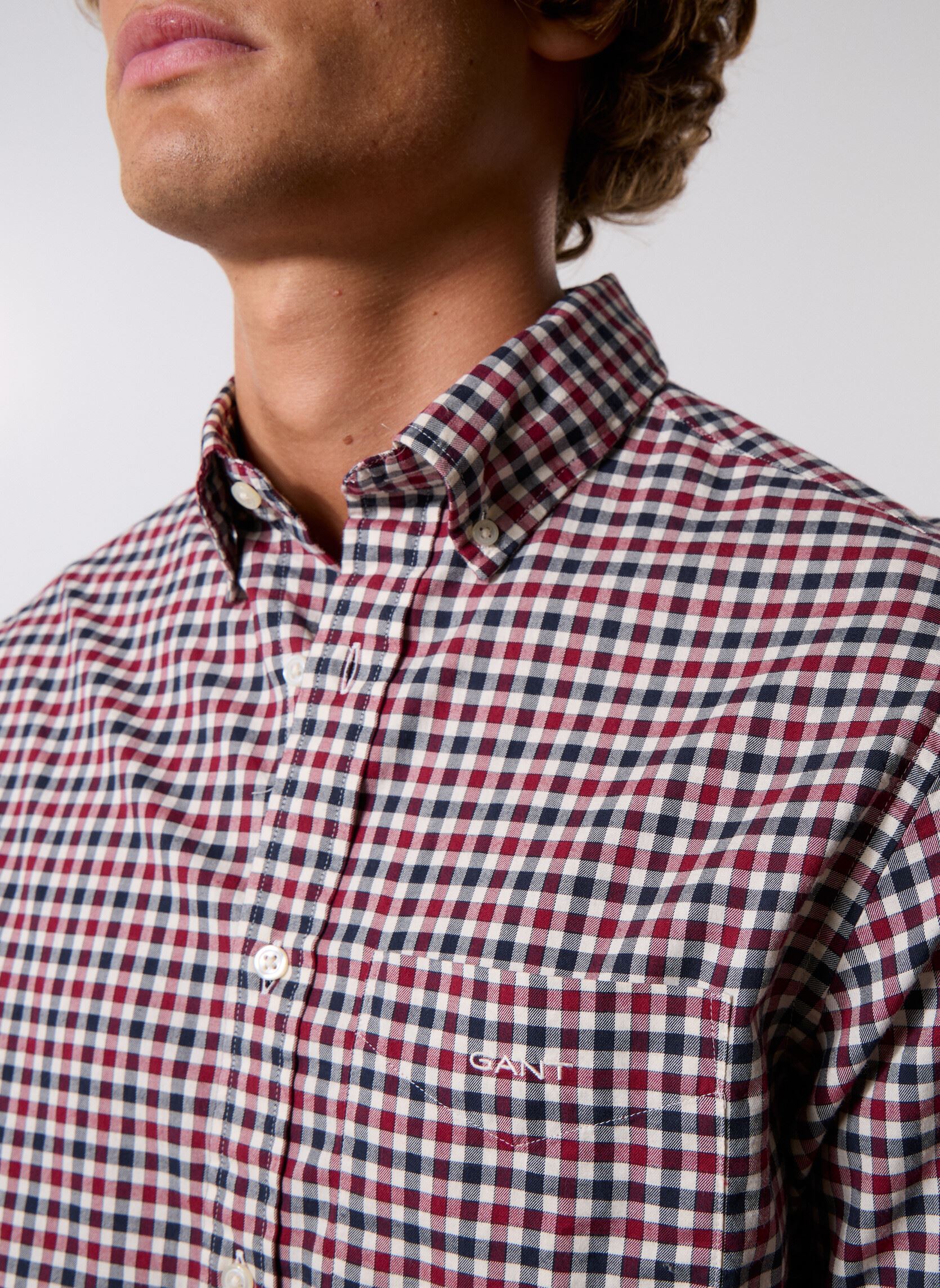Camicie Reg Twill Gingham Shirt uomo rosso GANT Camicie Reg Twill Gingham Shirt uomo rosso PLUMPED RED