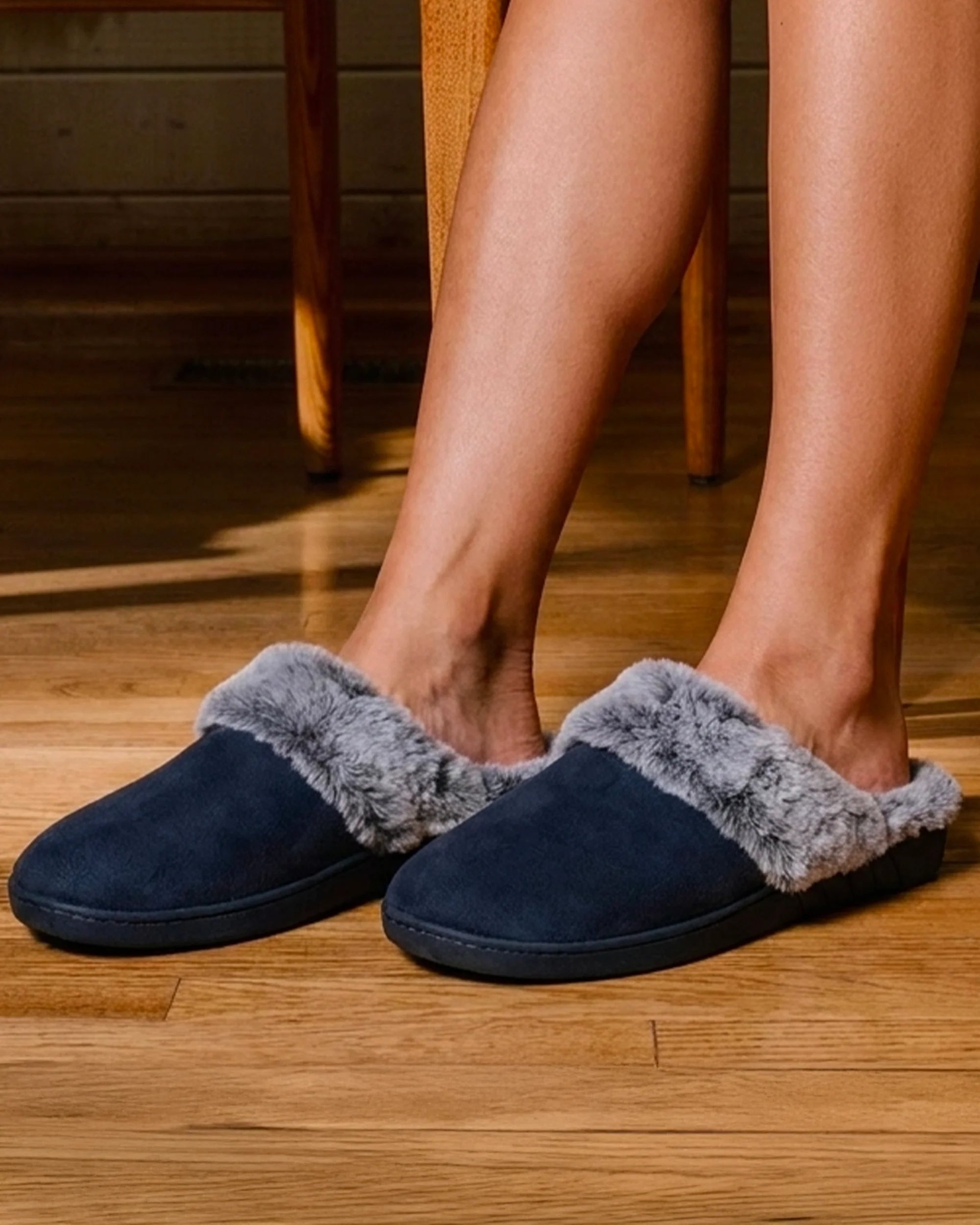 Chaussons Chaussons mules Femme Bord fourré Marine femme bleu Isotoner Chaussons Chaussons mules Femme Bord fourré Marine femme bleu Bleu marine