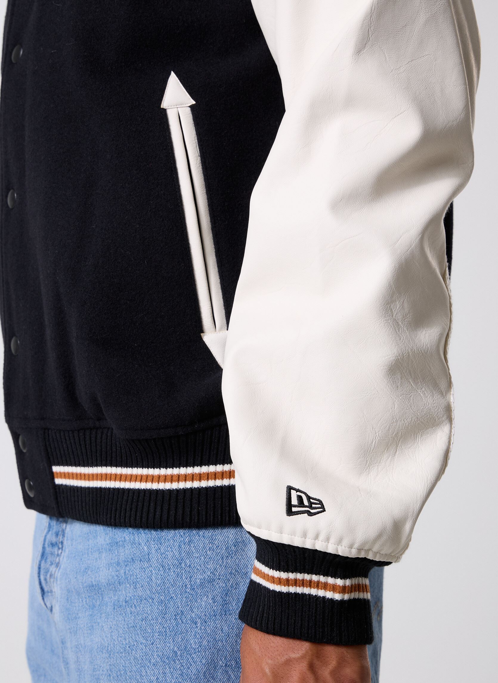 Bomberjacks Mlb Wrdmrk Varsity Jckt heren zwart New Era Bomberjacks Mlb Wrdmrk Varsity Jckt heren zwart New York Yankees Blk