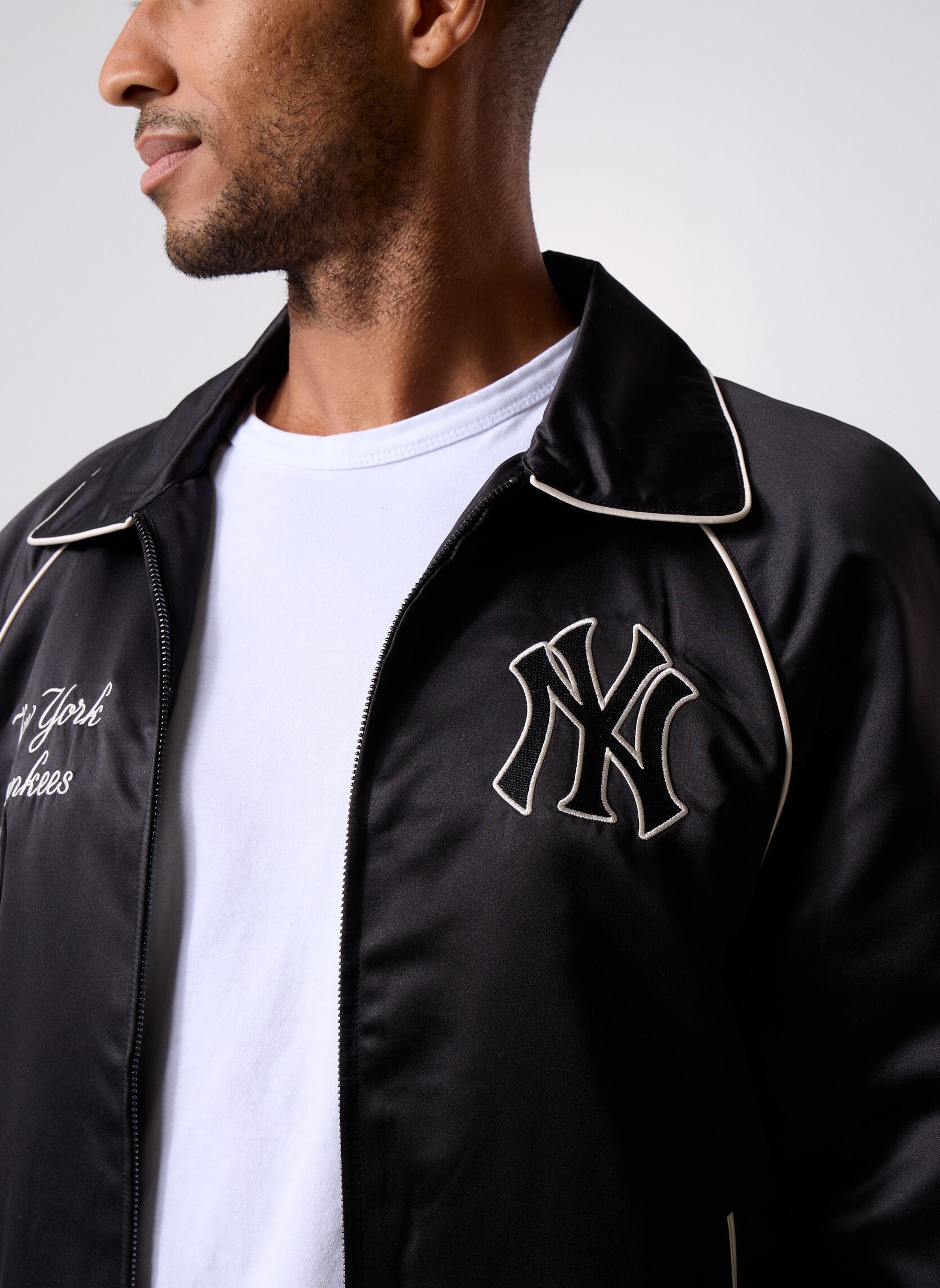 Blousons Mlb Club Jacket homme noir New Era Blousons Mlb Club Jacket homme noir New York Yankees Blk
