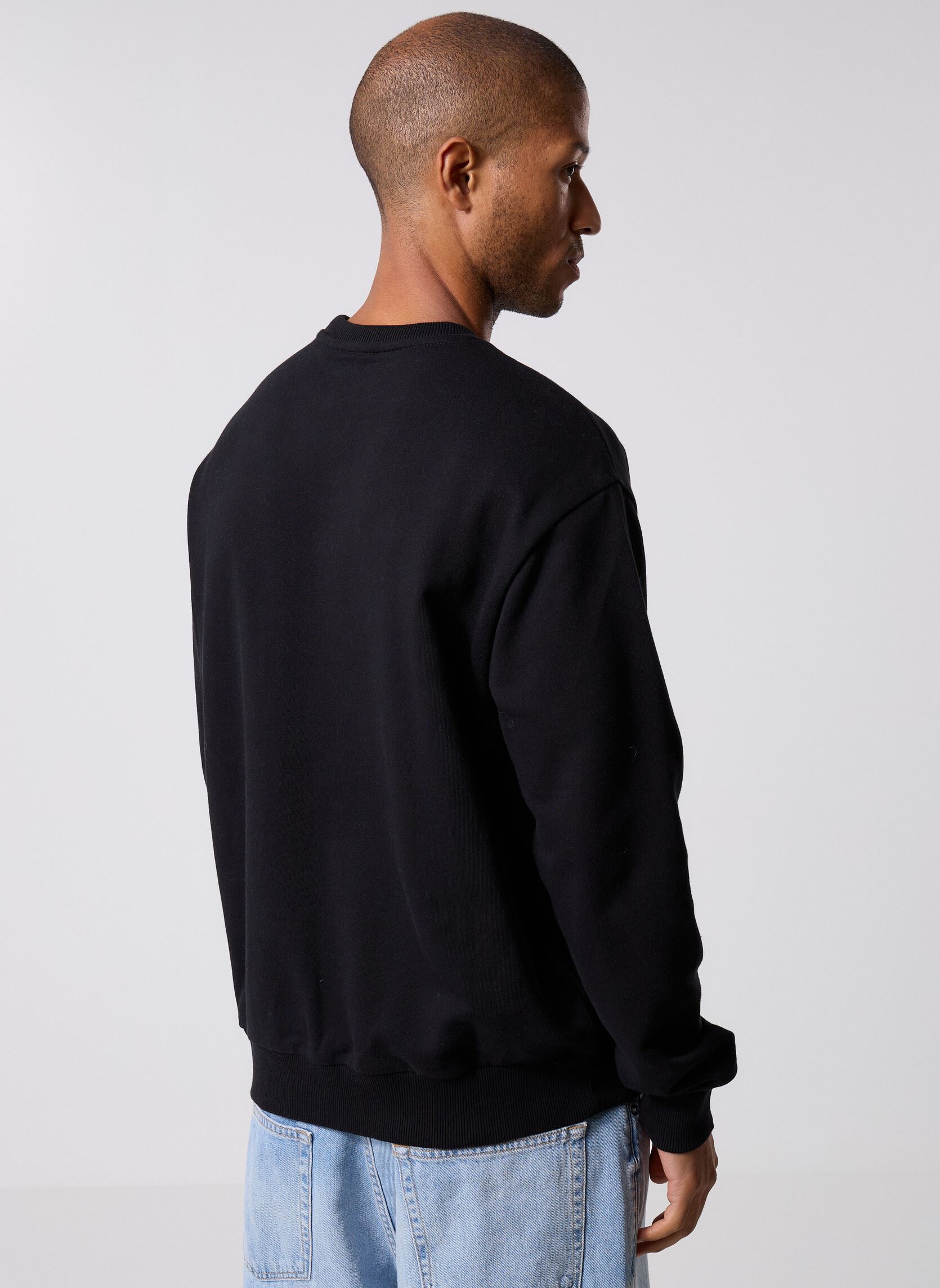 Sudaderas New Era Premium Essential Os Crew hombre negro New Era Sudaderas New Era Premium Essential Os Crew hombre negro NEW ERA BLK